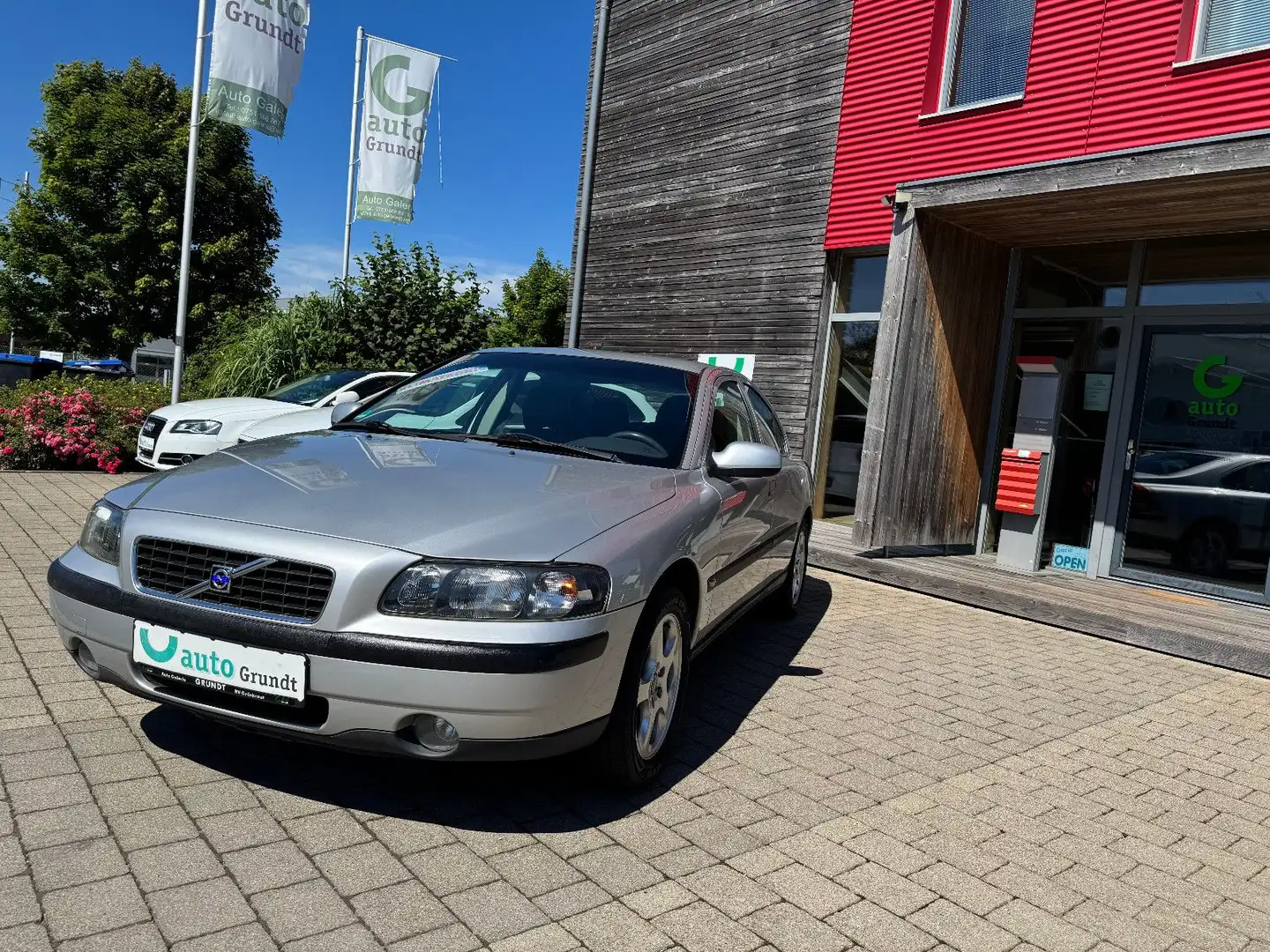Volvo S60 Lim. 2.4 D Plateado - 2