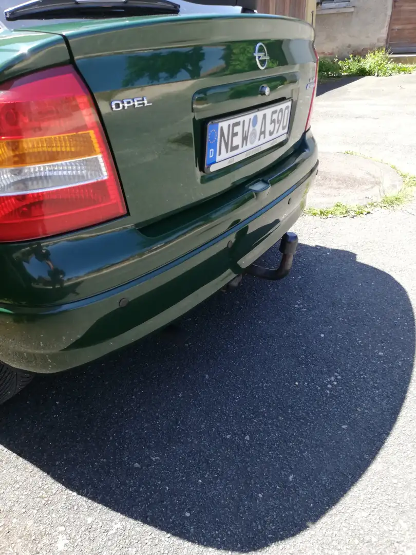 Opel Astra Astra 1.8 Elegance Grün - 2