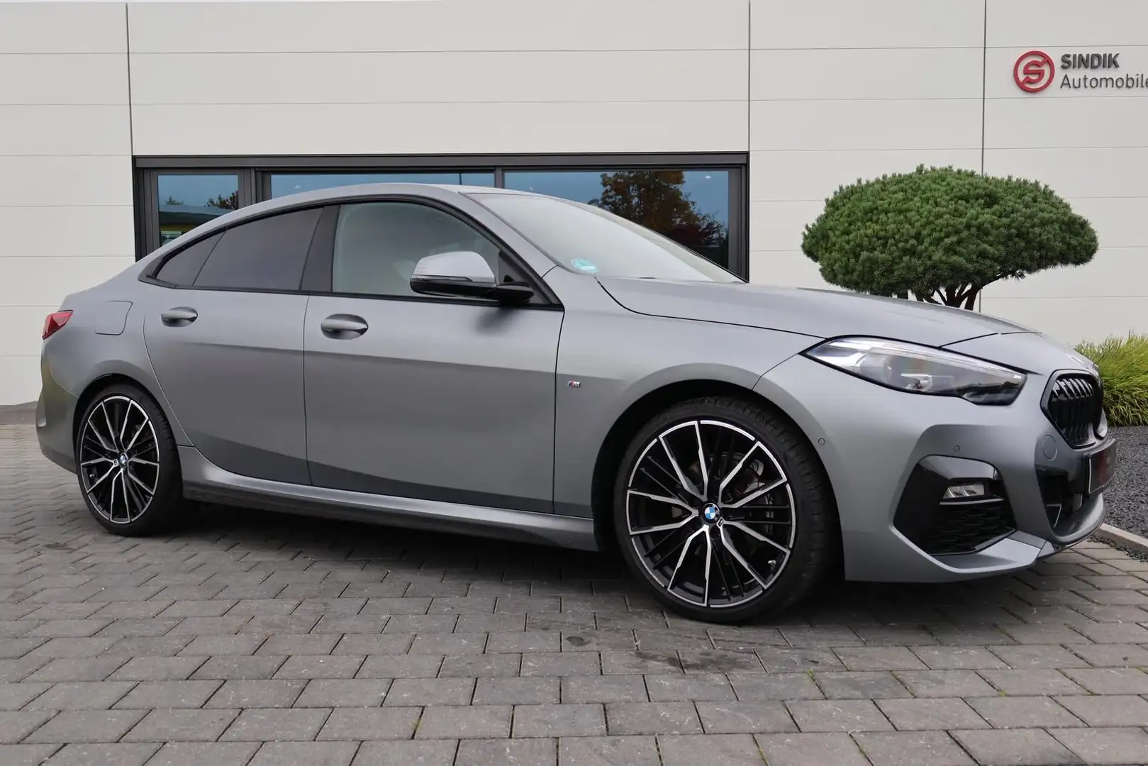 BMW 218 218i Gran Coupé M Sport Pano-SportSitze-Mattlack Grau - 2