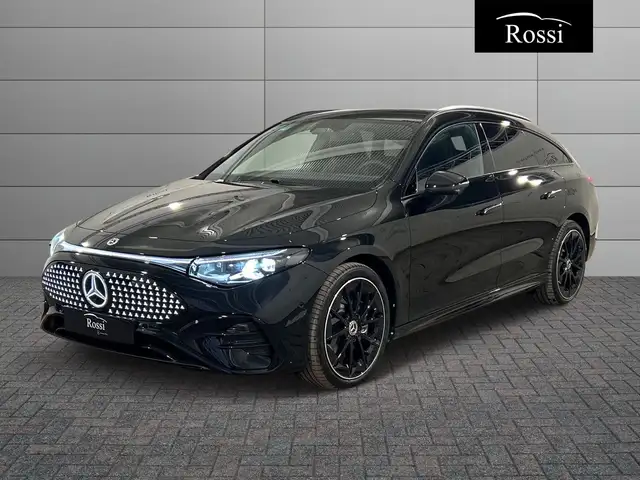 Mercedes-Benz CLA 250 + Shooting Brake with EQ technology