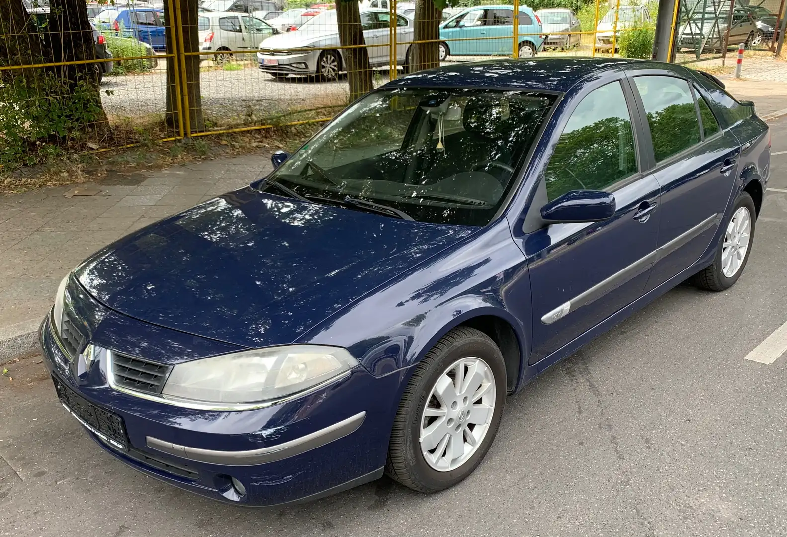 Renault Laguna Laguna II Avantage Limousine Azul - 2