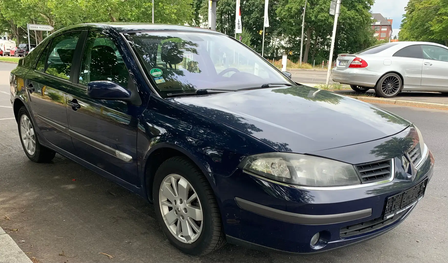Renault Laguna Laguna II Avantage Limousine Azul - 1
