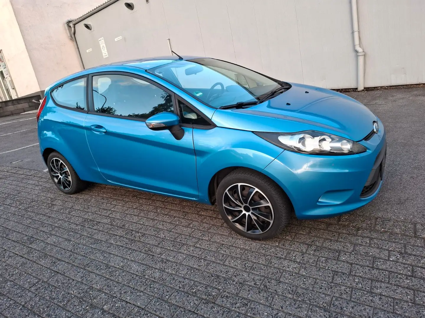 Ford Fiesta Trend TÜV BIS 05 2027 Blau - 2