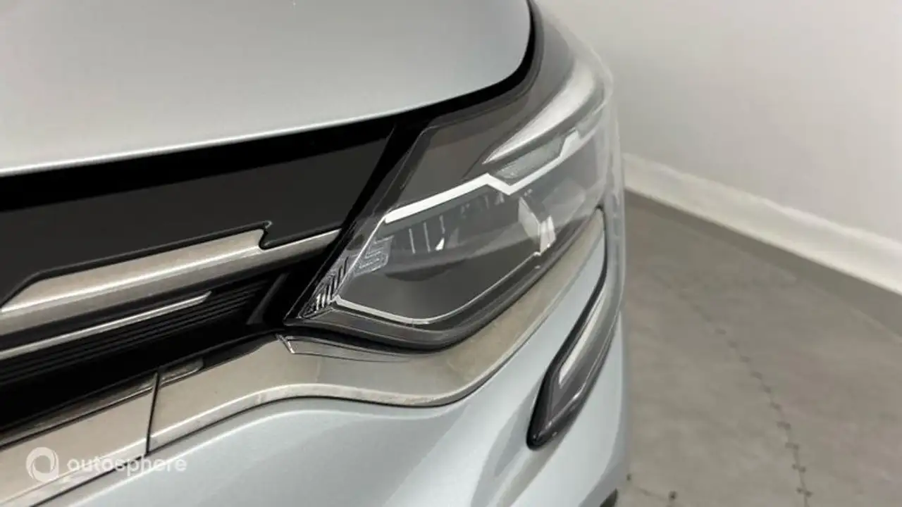 Renault Captur — photo 17