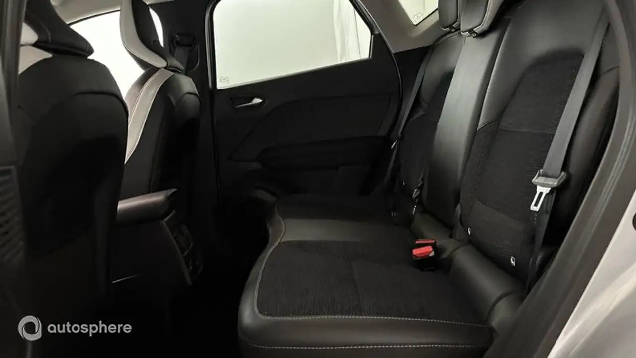 Renault Captur — photo 13