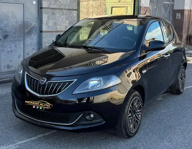 Lancia Ypsilon 1.0 70 CV  5 PORTE  HYBRID GOLD