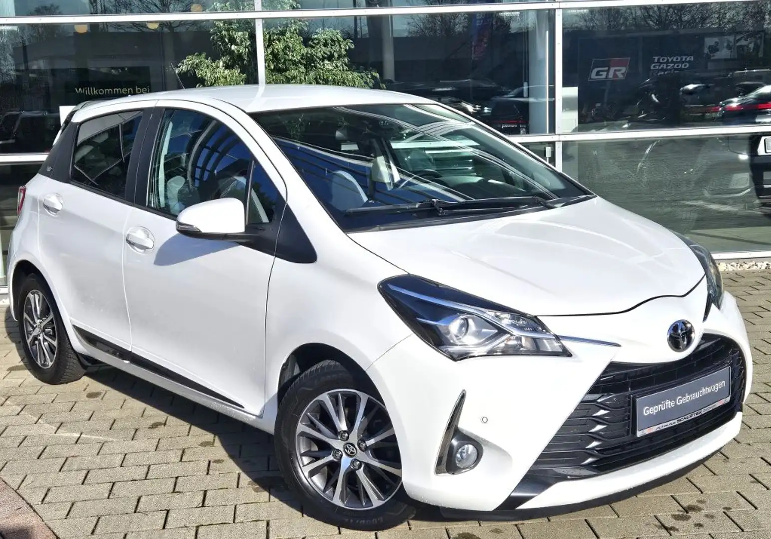 Toyota Yaris 1,5-Dual-VVT-iE Y20 Team Deutschland Bianco - 1