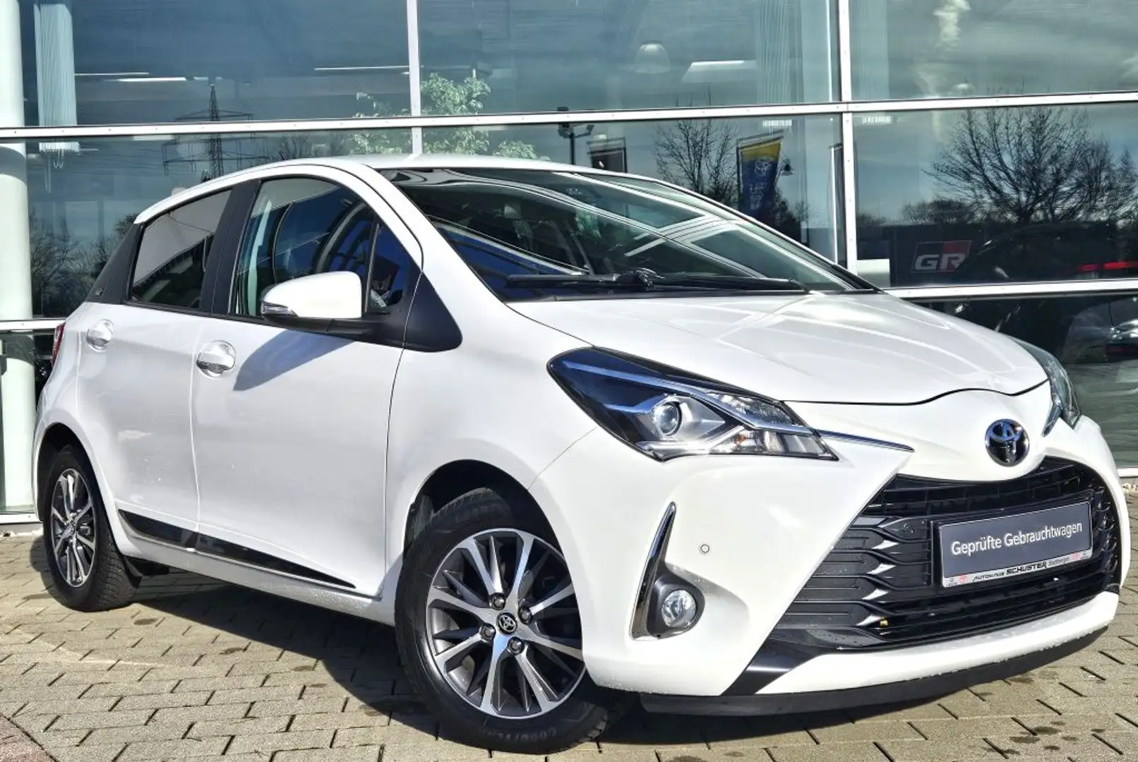 Toyota Yaris 1,5-Dual-VVT-iE Y20 Team Deutschland Bianco - 2