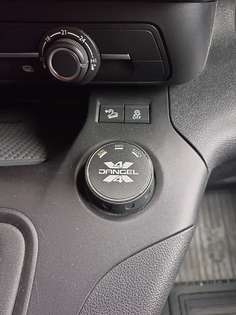 Toyota Proace City Proace City L2 1,5 D-4D 130 4x4 5 türig FT 6 Gang Weiß - 2