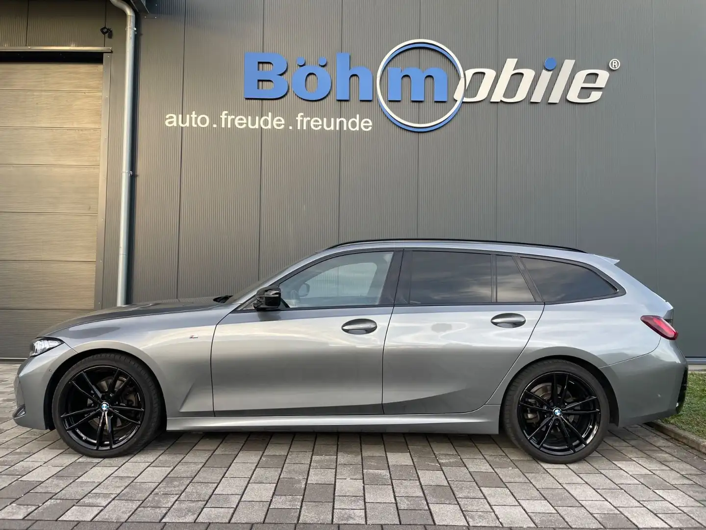 BMW 320 d xDrive Touring/M Sport/Pano/STDHZG/19"/HUD Grau - 1