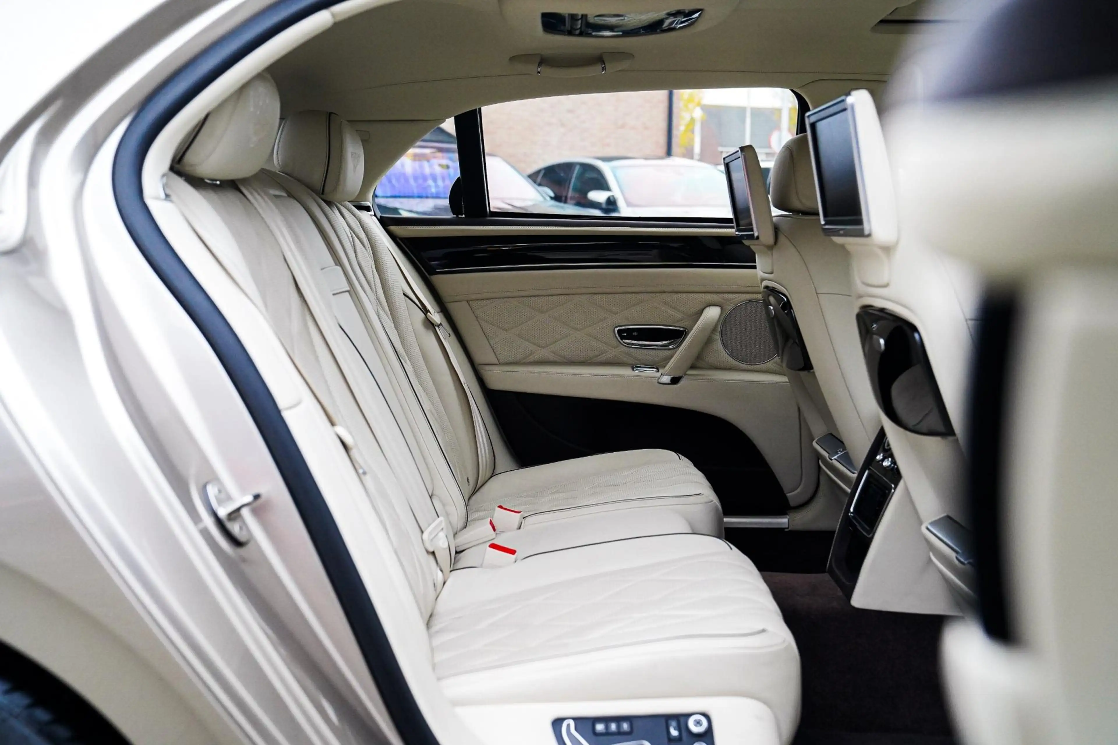 Bentley Flying Spur 6.0 W12 | Massage voor/achter | Pano | Stoelverkoe — photo 28