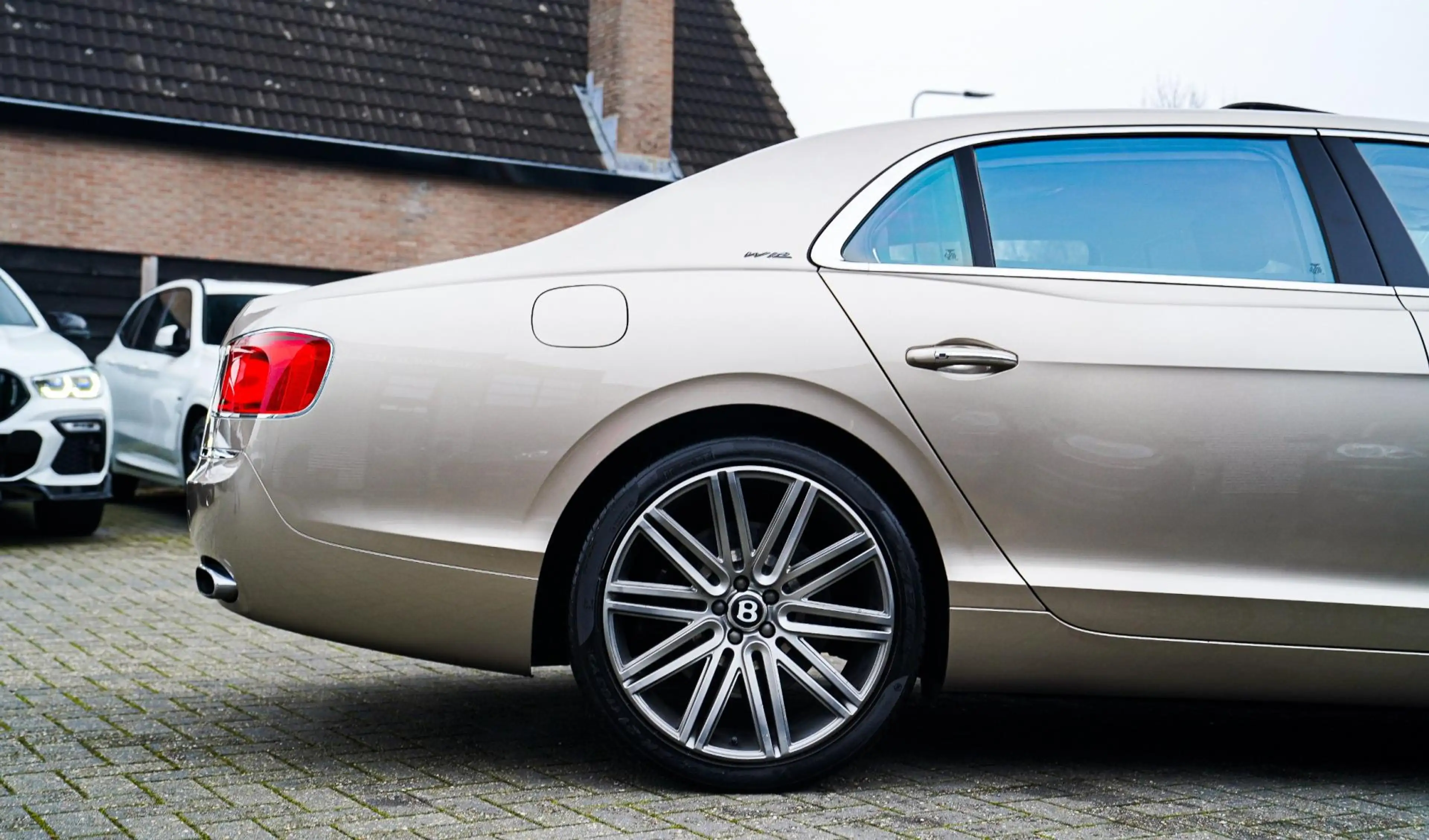 Bentley Flying Spur 6.0 W12 | Massage voor/achter | Pano | Stoelverkoe — photo 18