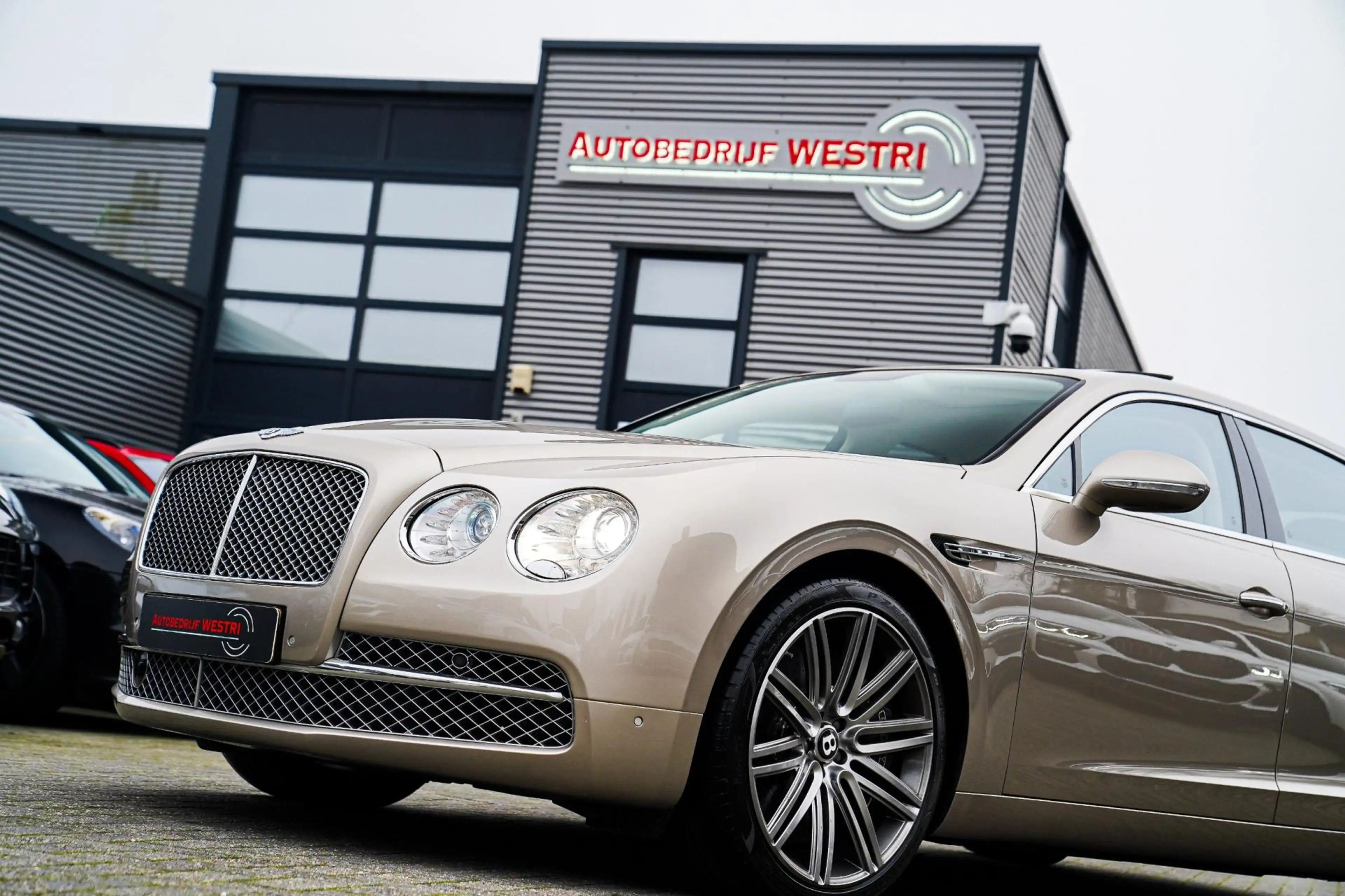 Bentley Flying Spur 6.0 W12 | Massage voor/achter | Pano | Stoelverkoe — photo 9