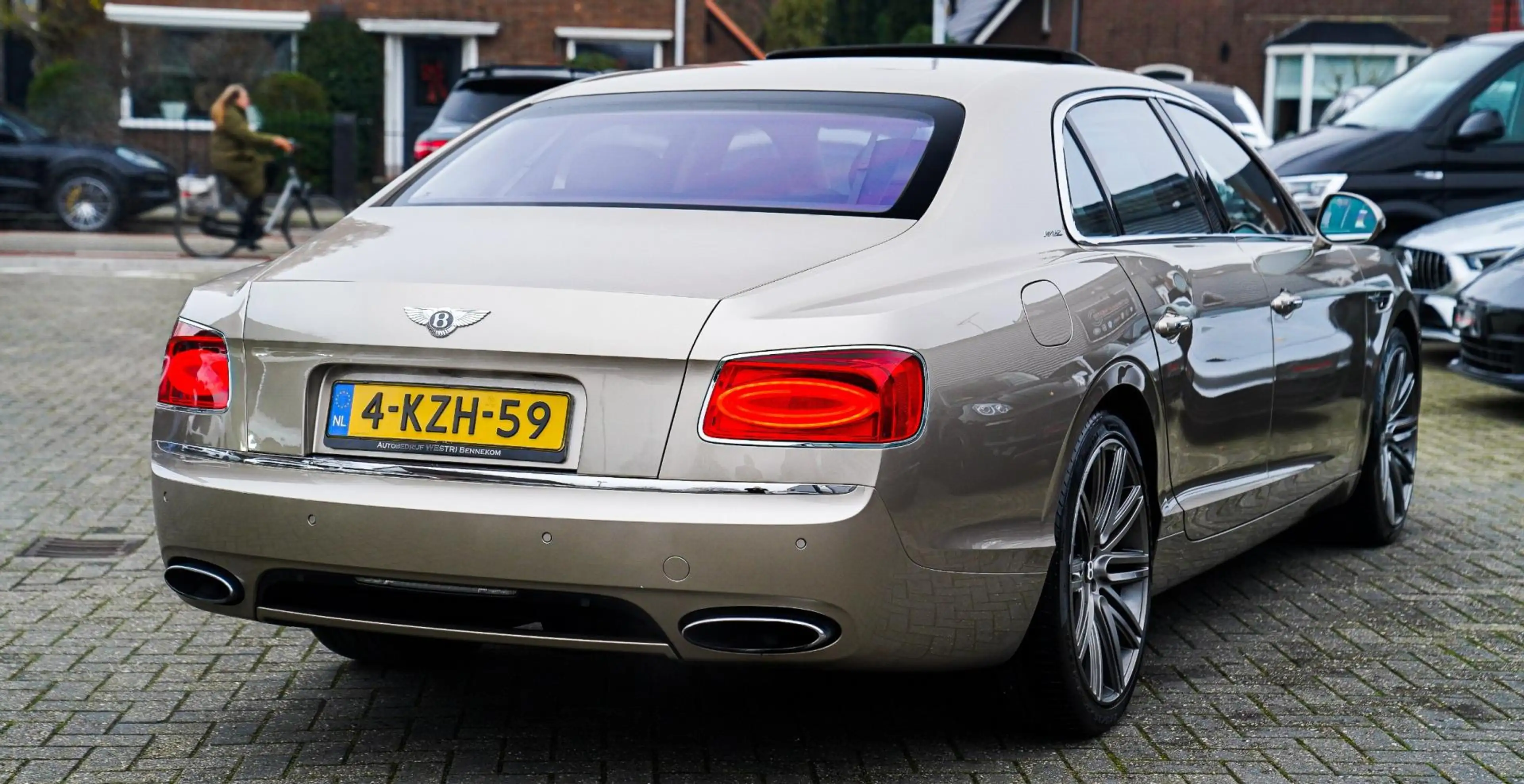 Bentley Flying Spur 6.0 W12 | Massage voor/achter | Pano | Stoelverkoe — photo 20