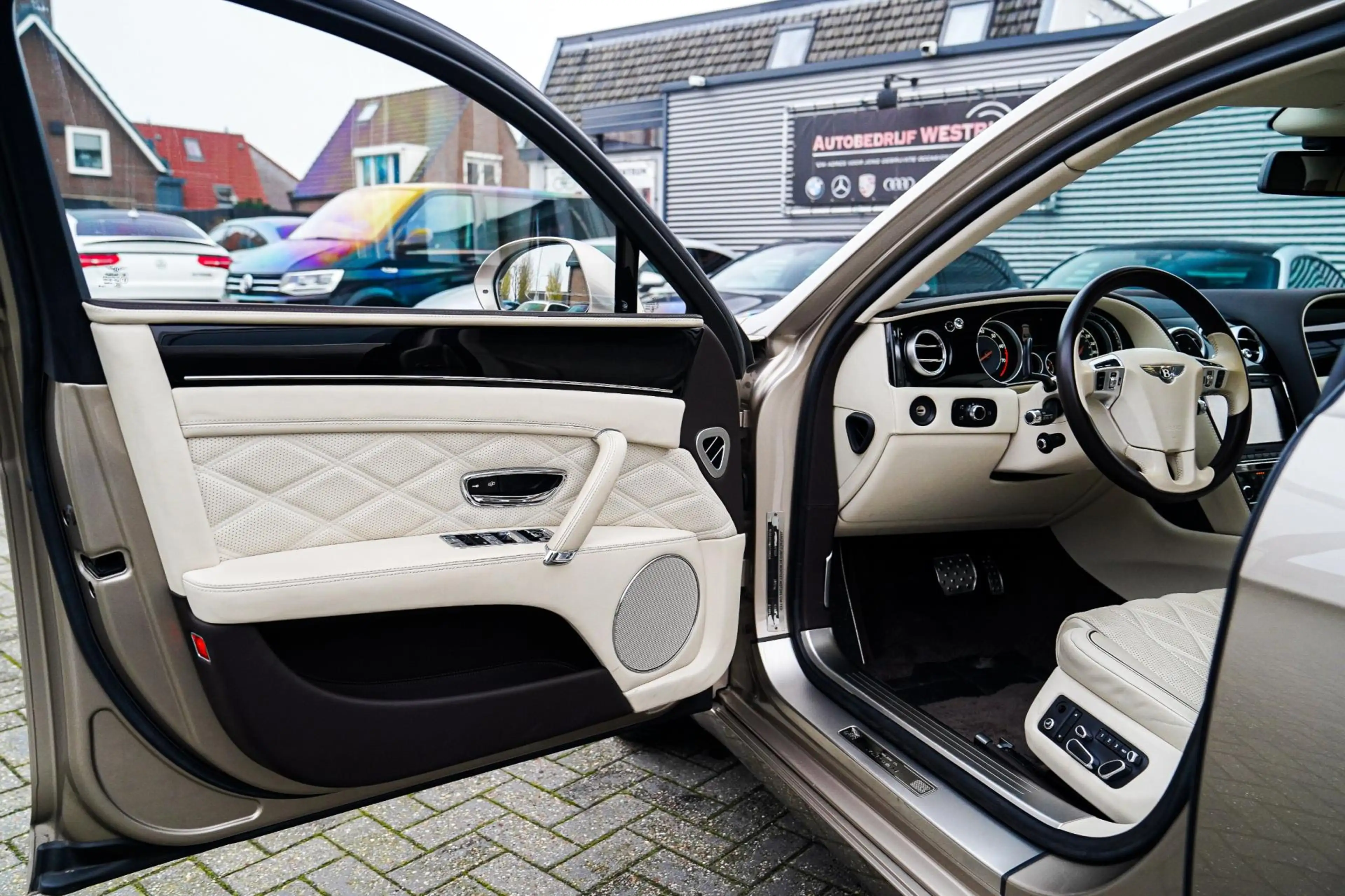 Bentley Flying Spur 6.0 W12 | Massage voor/achter | Pano | Stoelverkoe — photo 45