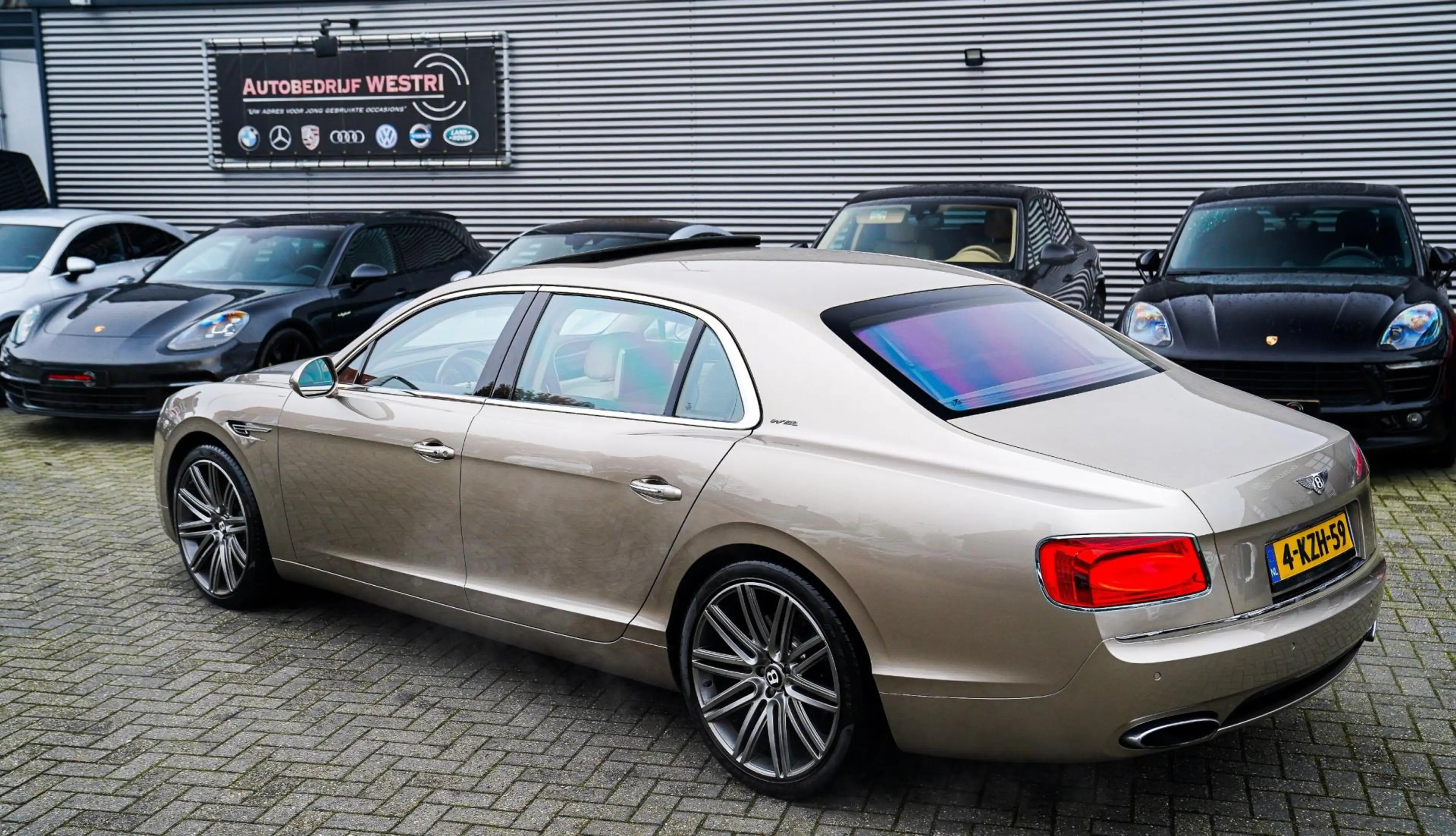 Bentley Flying Spur 6.0 W12 | Massage voor/achter | Pano | Stoelverkoe — photo 24