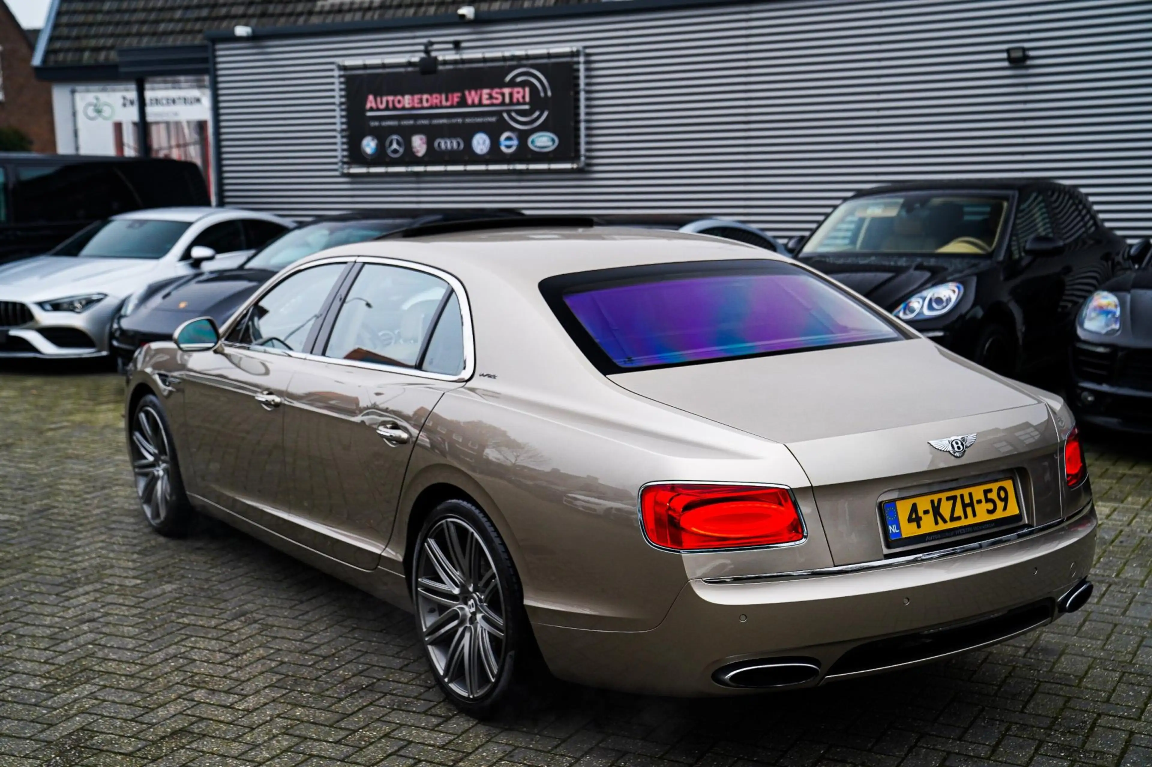Bentley Flying Spur 6.0 W12 | Massage voor/achter | Pano | Stoelverkoe — photo 7