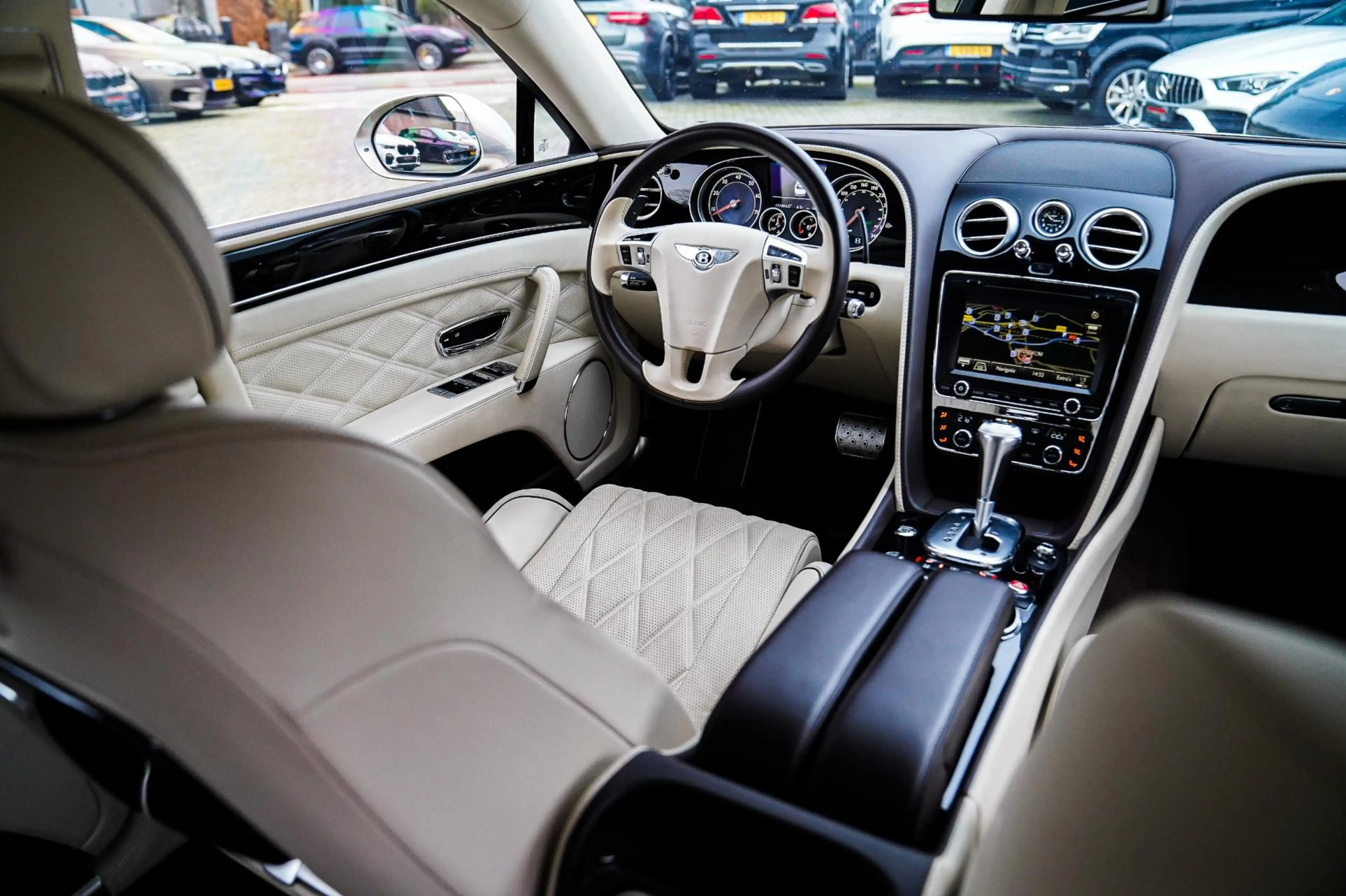 Bentley Flying Spur 6.0 W12 | Massage voor/achter | Pano | Stoelverkoe — photo 35