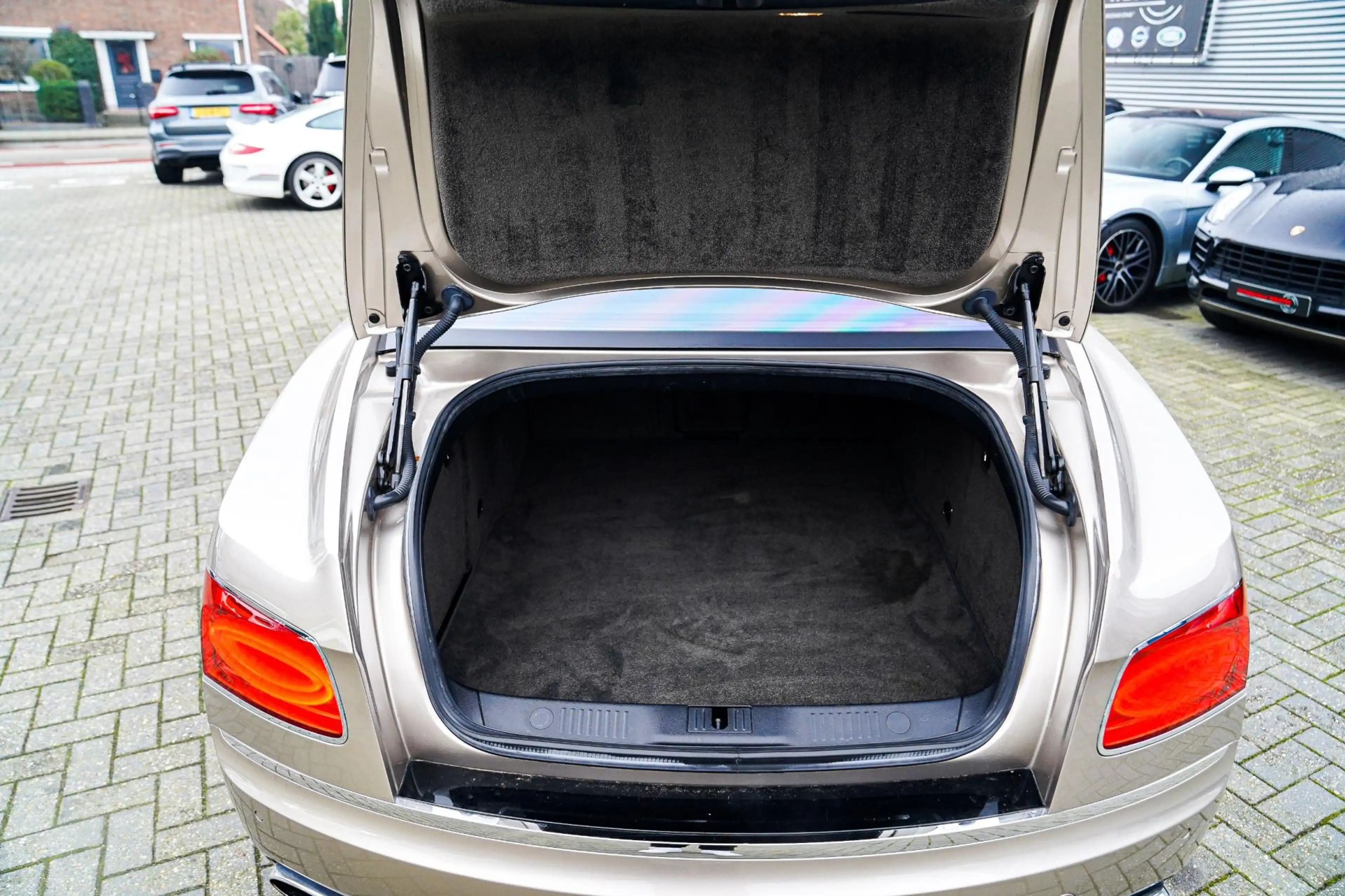 Bentley Flying Spur 6.0 W12 | Massage voor/achter | Pano | Stoelverkoe — photo 22