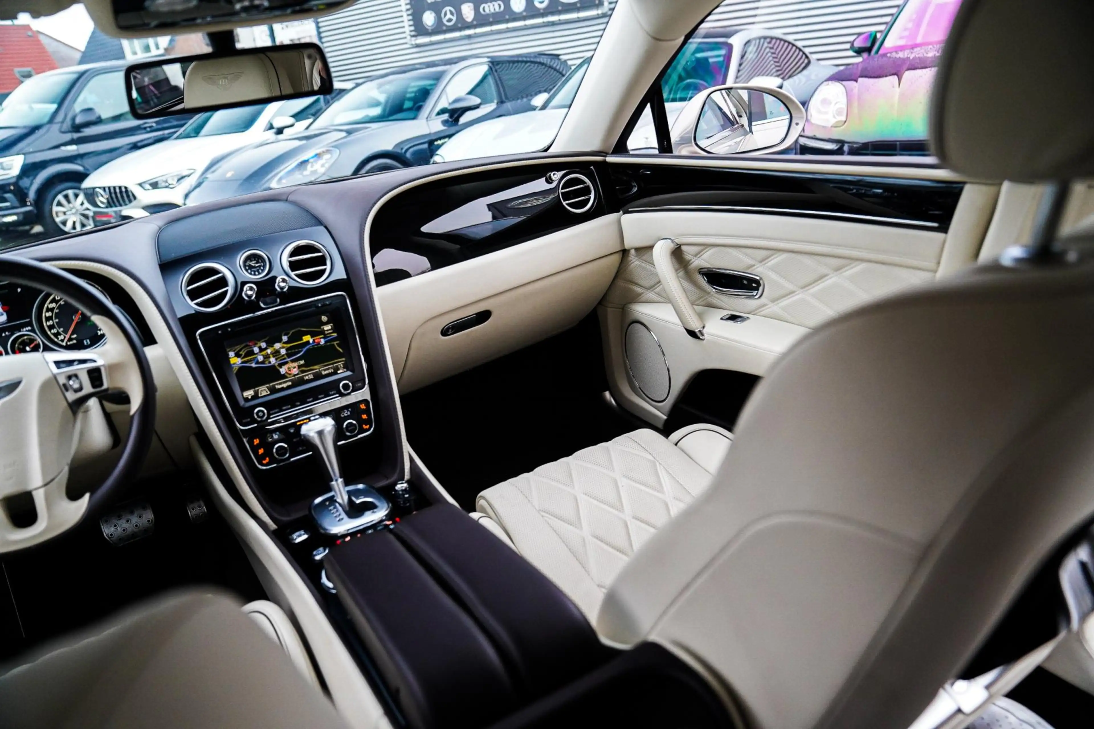 Bentley Flying Spur 6.0 W12 | Massage voor/achter | Pano | Stoelverkoe — photo 36