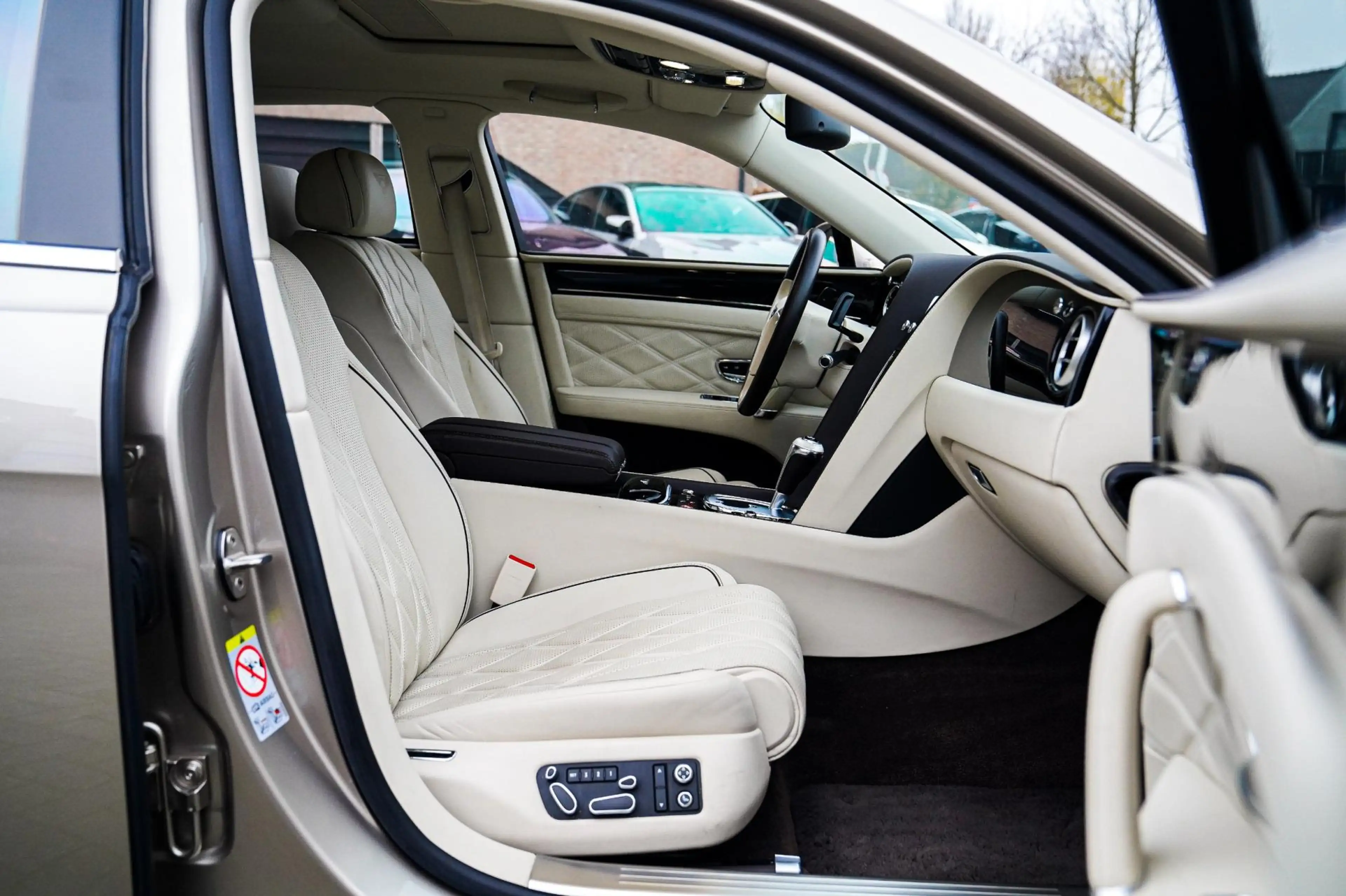 Bentley Flying Spur 6.0 W12 | Massage voor/achter | Pano | Stoelverkoe — photo 42