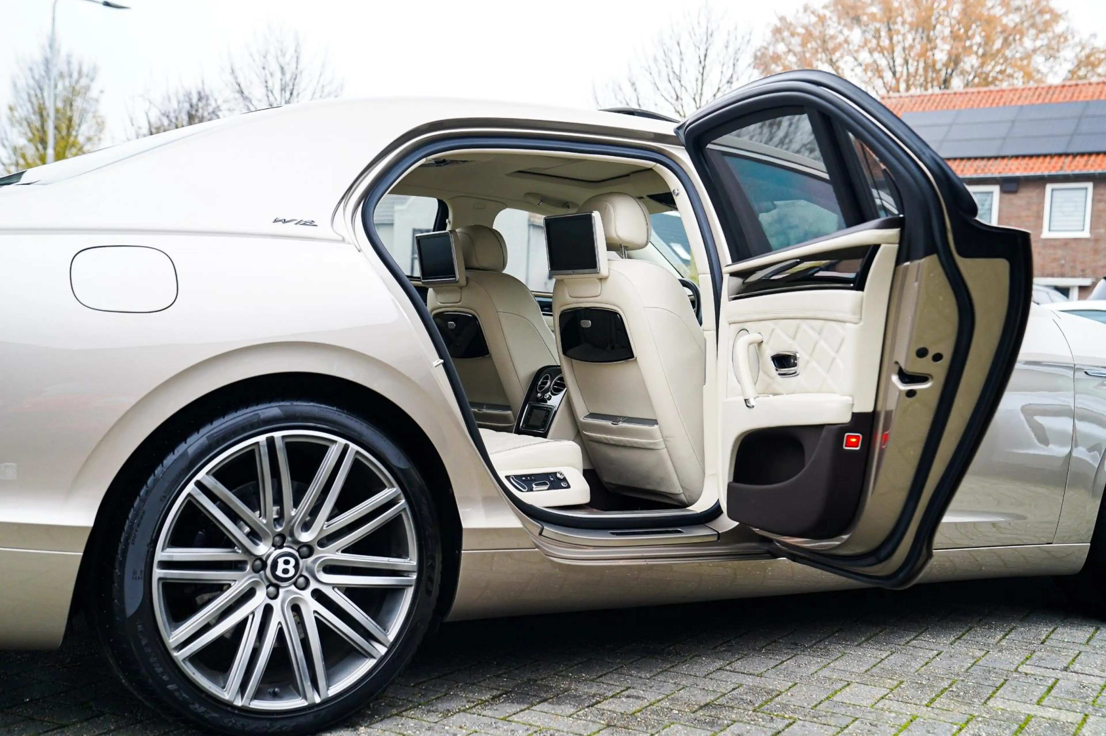 Bentley Flying Spur 6.0 W12 | Massage voor/achter | Pano | Stoelverkoe — photo 5