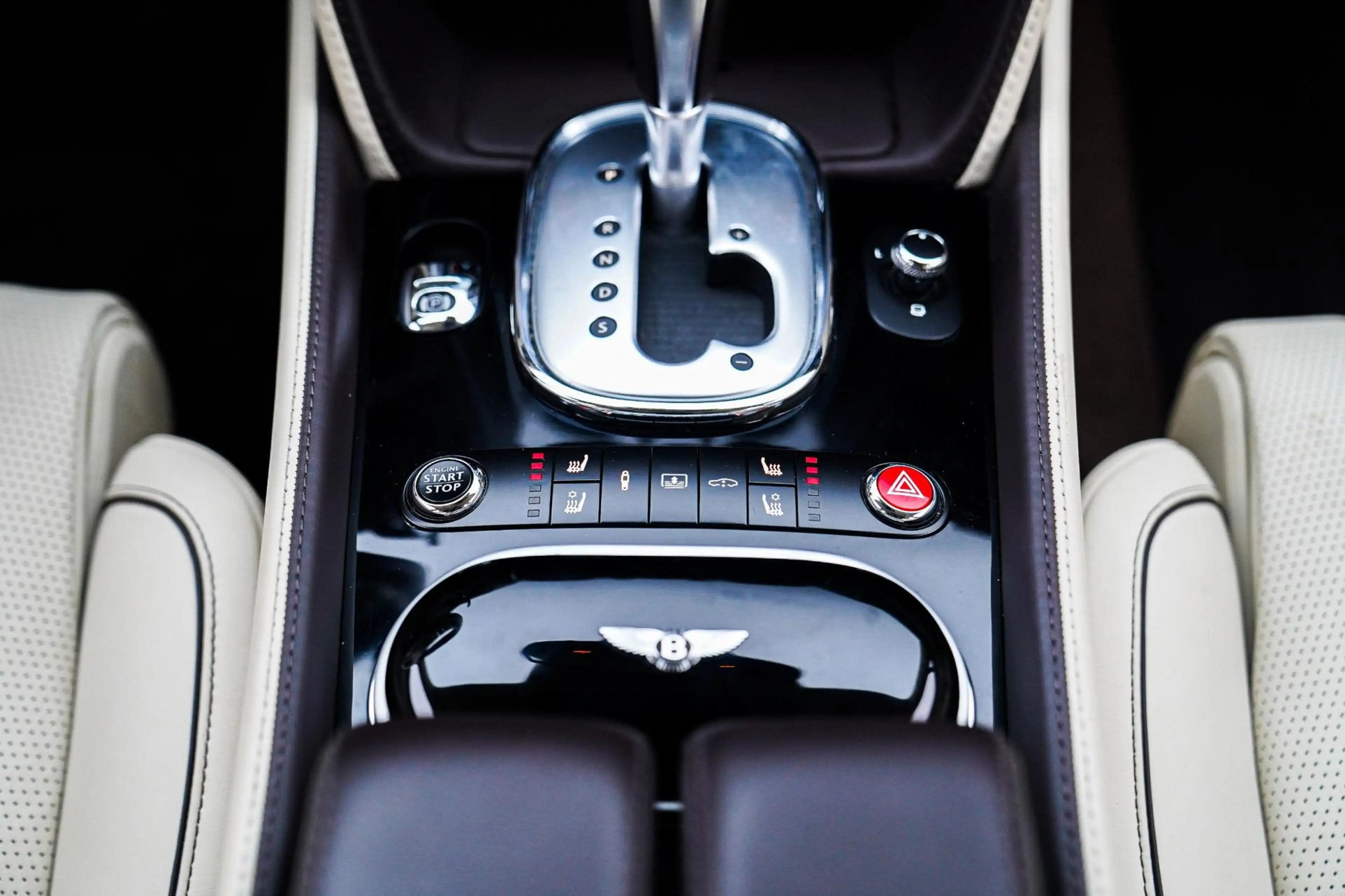 Bentley Flying Spur 6.0 W12 | Massage voor/achter | Pano | Stoelverkoe — photo 40