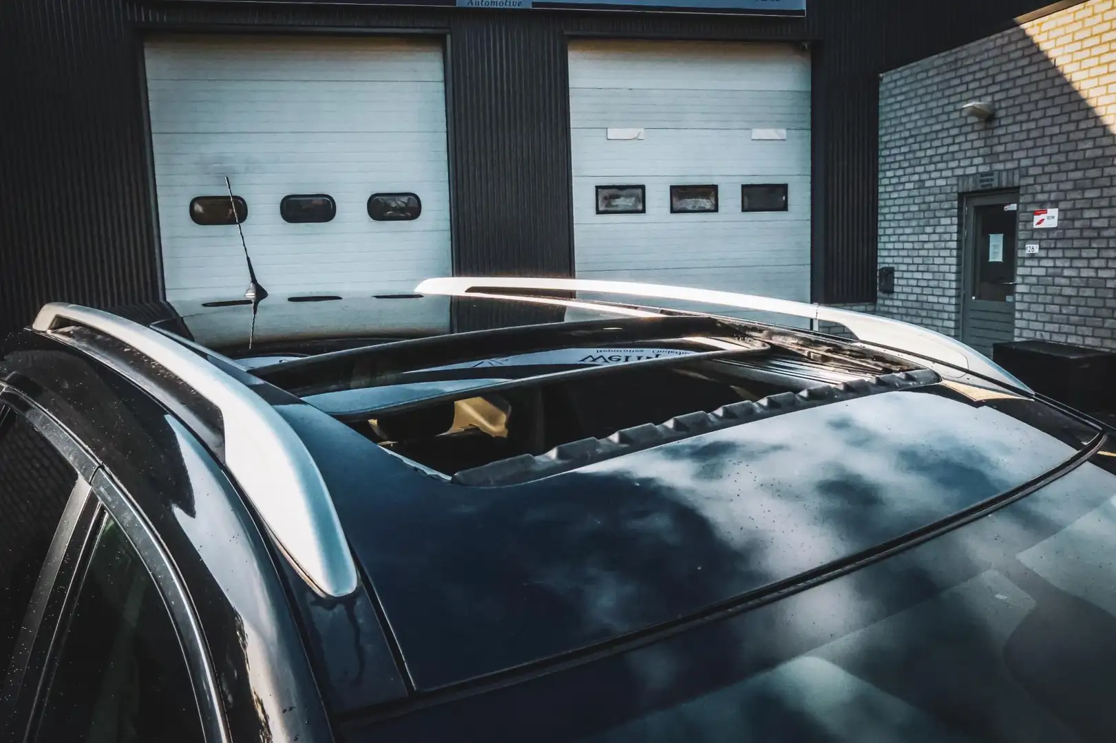 Nissan X-Trail 1.6 DIG-T N-Connecta 360 TREKHAAK PANORAMADAK NAVI Schwarz - 2