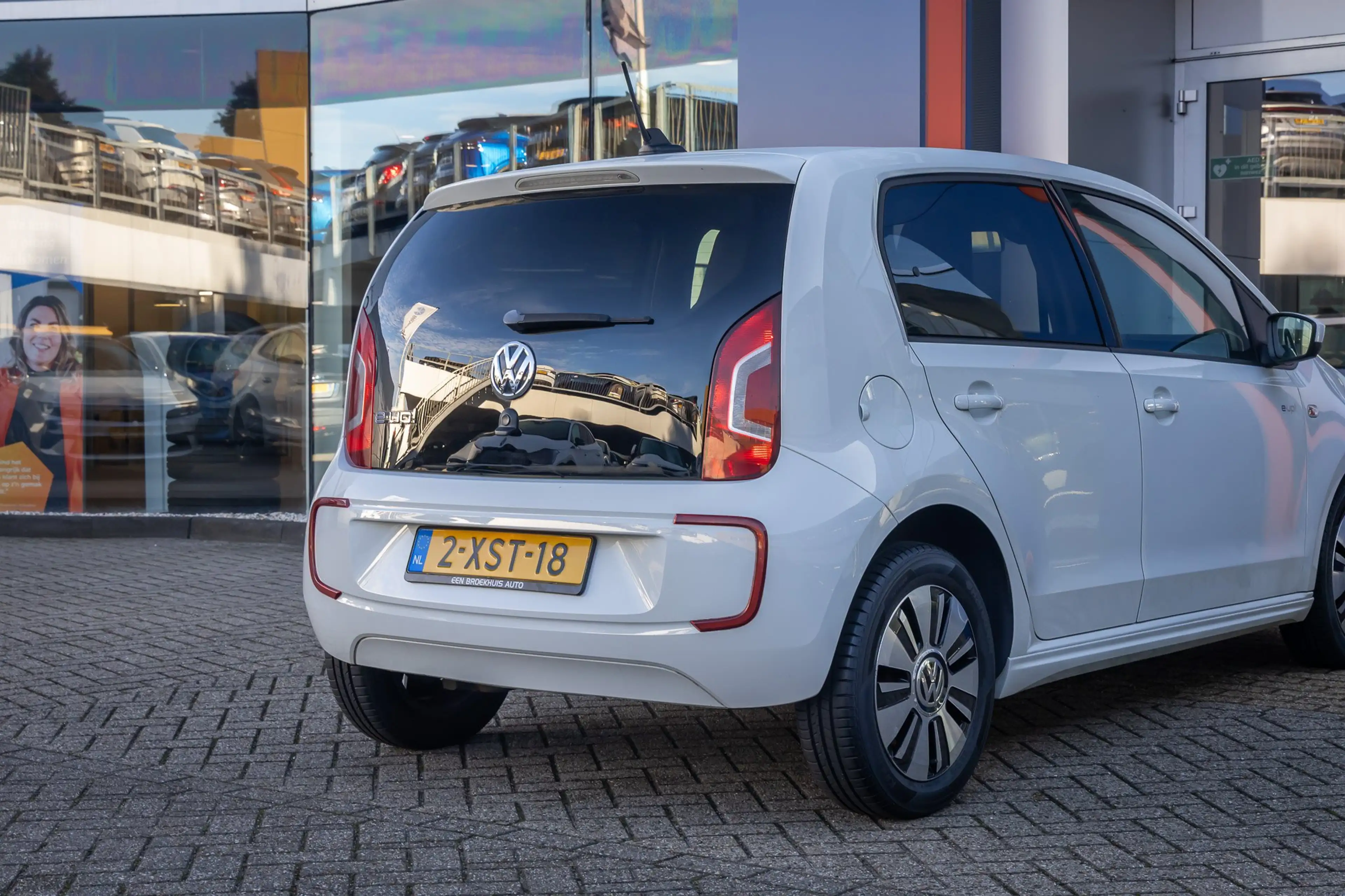 Volkswagen e-up! | Airco | Stoelverwarming | Elektrische verwarmbar — photo 11