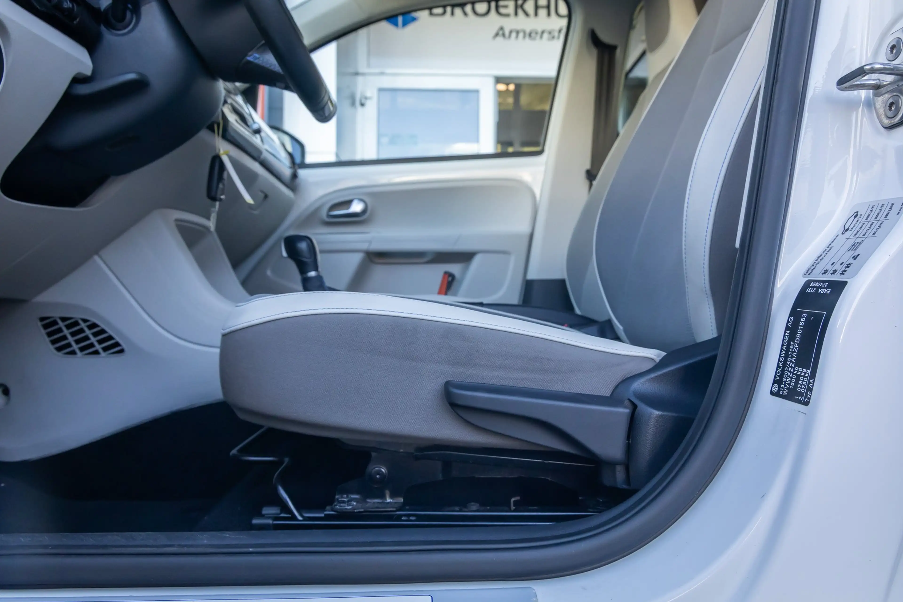 Volkswagen e-up! | Airco | Stoelverwarming | Elektrische verwarmbar — photo 19