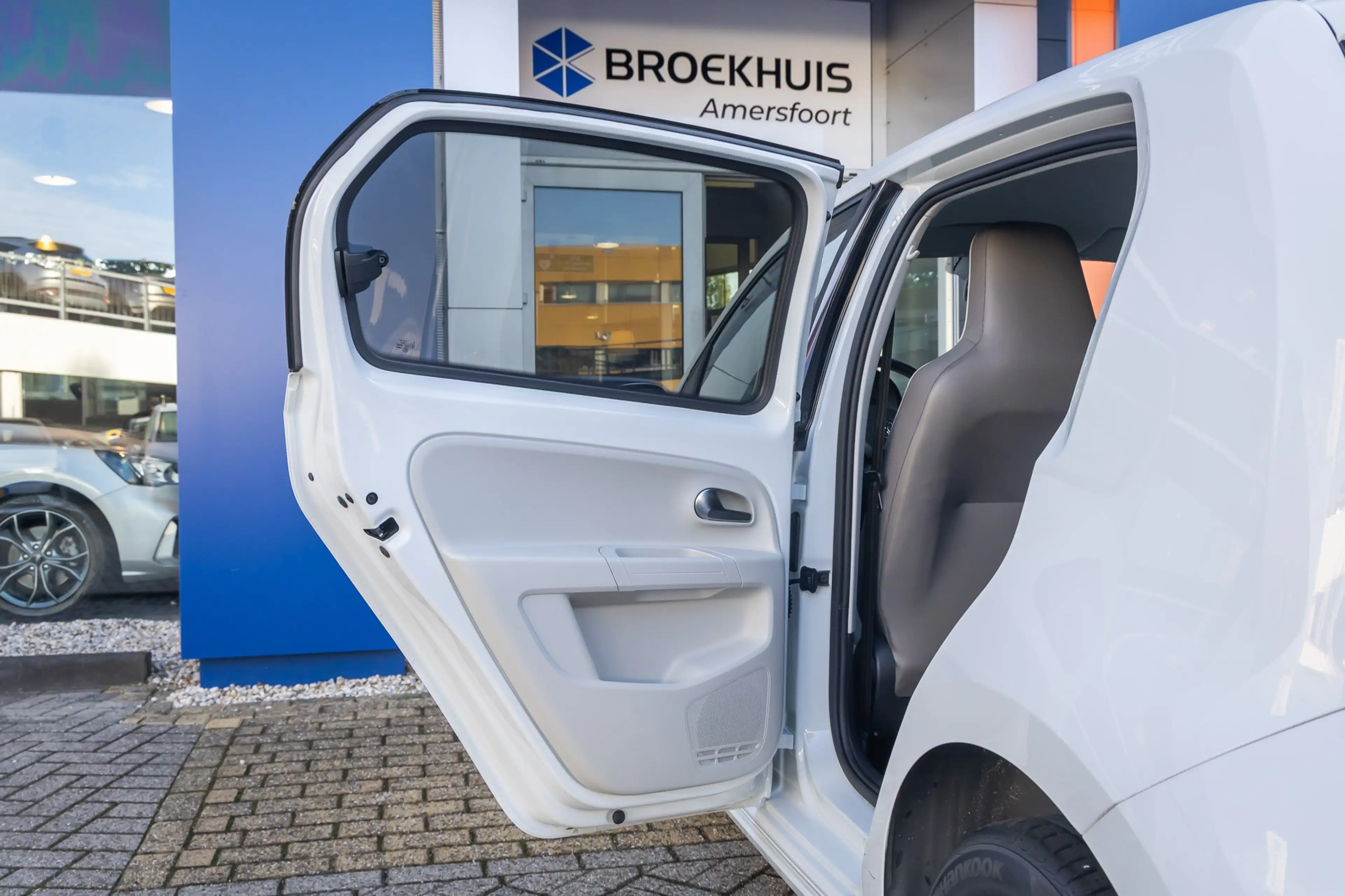 Volkswagen e-up! | Airco | Stoelverwarming | Elektrische verwarmbar — photo 13