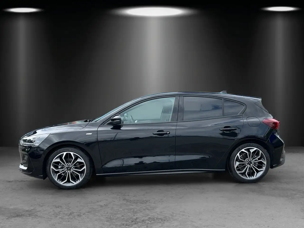 Ford Focus ST-Line X Winter Pak. B+O HUD 18 Zoll PDC 2
