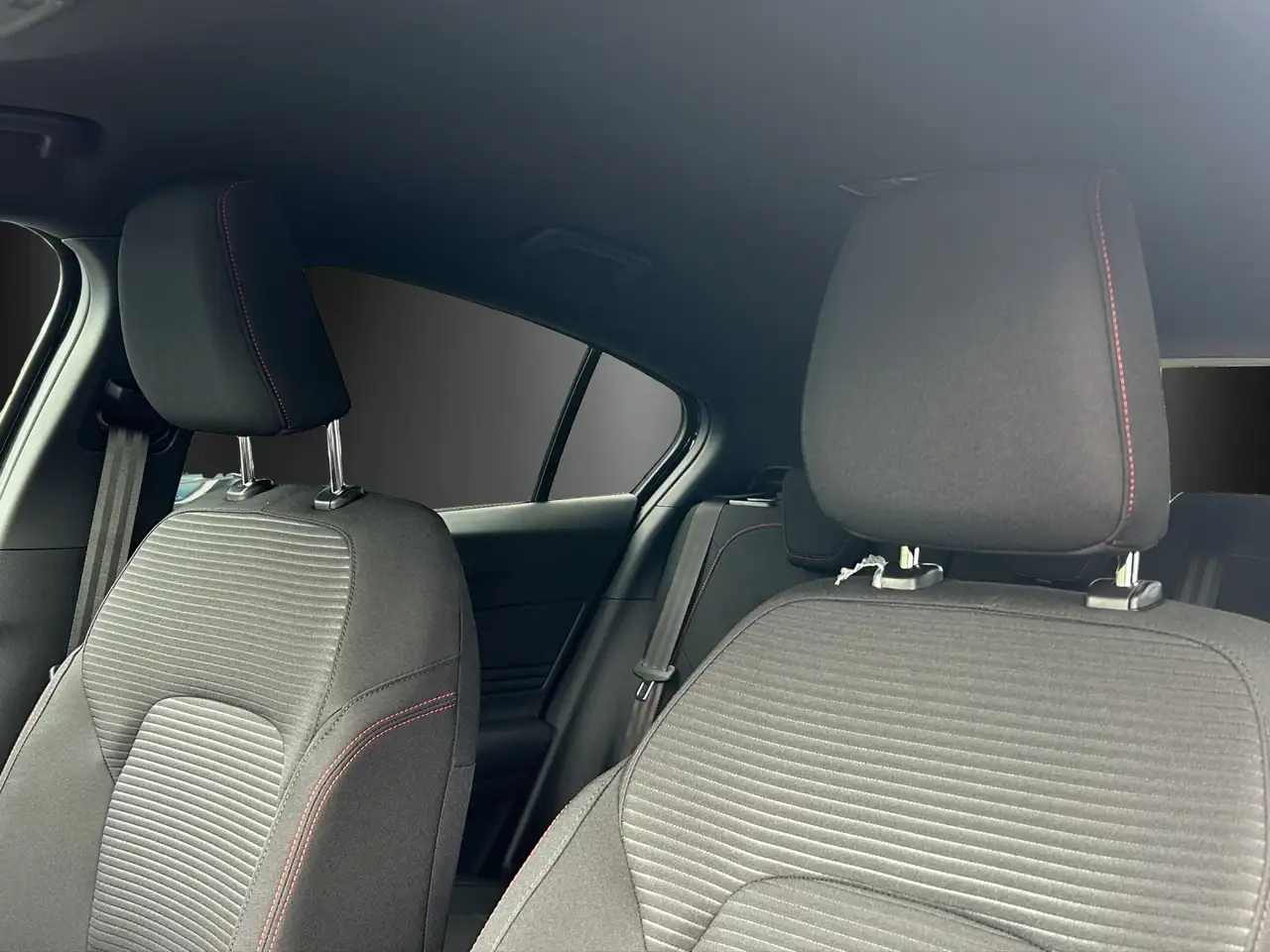 Ford Focus ST-Line X Winter Pak. B+O HUD 18 Zoll PDC 14
