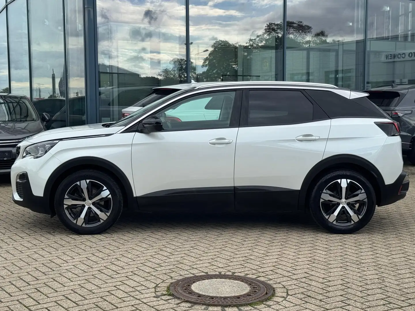 Peugeot 3008 1.2PT Allure+Grip Control+EPH+Black Diamond Wit - 1