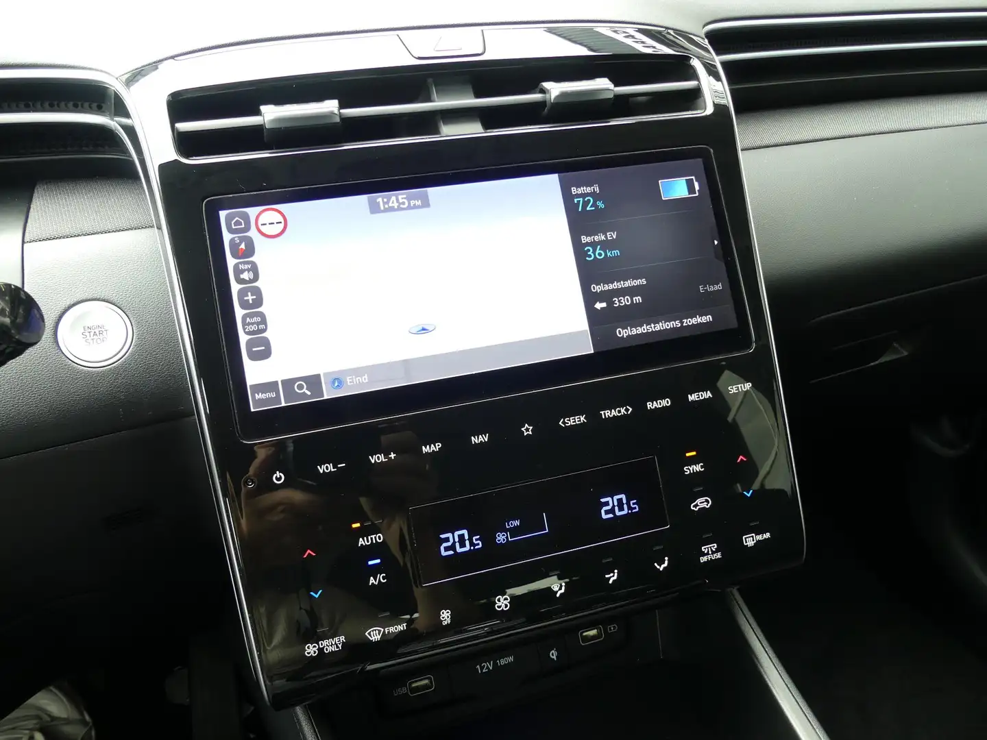 Hyundai TUCSON 1.6 T-GDI PHEV Comfort 4WD *t/m 10de bouwjaar gara Wit - 2