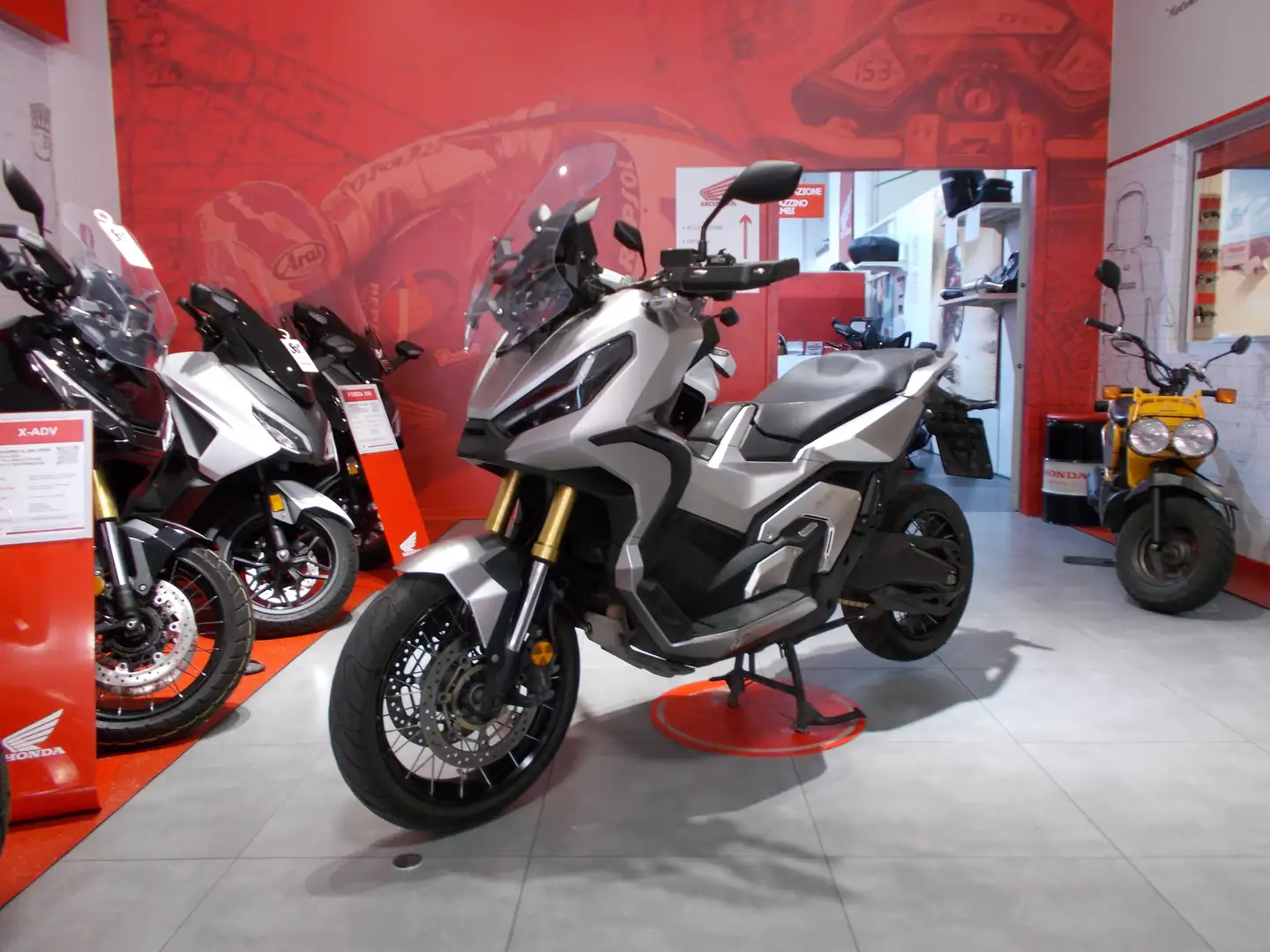 Honda X-ADV 750 Argento - 2