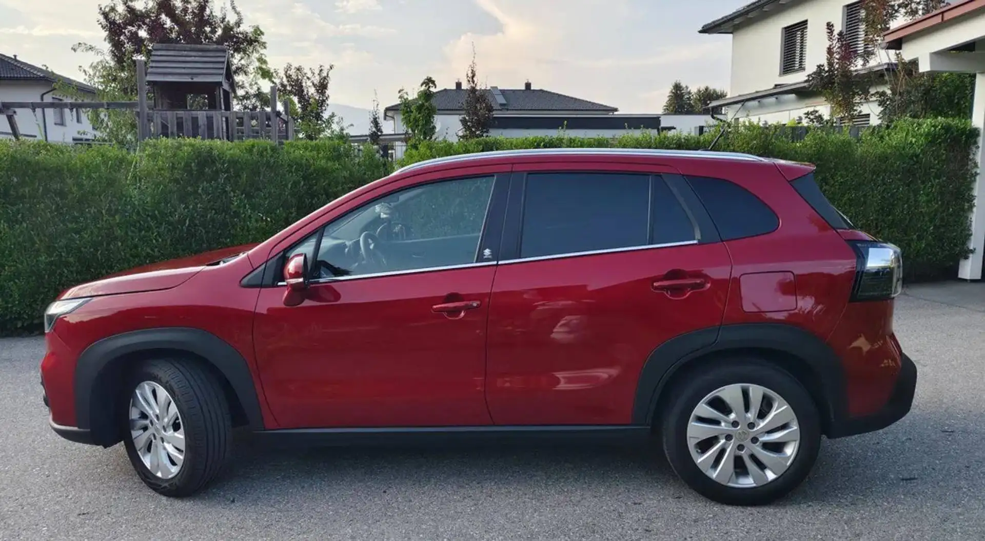 Suzuki S-Cross S-Cross 1,4 GL  Hybrid ALLGRIP shine light shine light Rot - 2