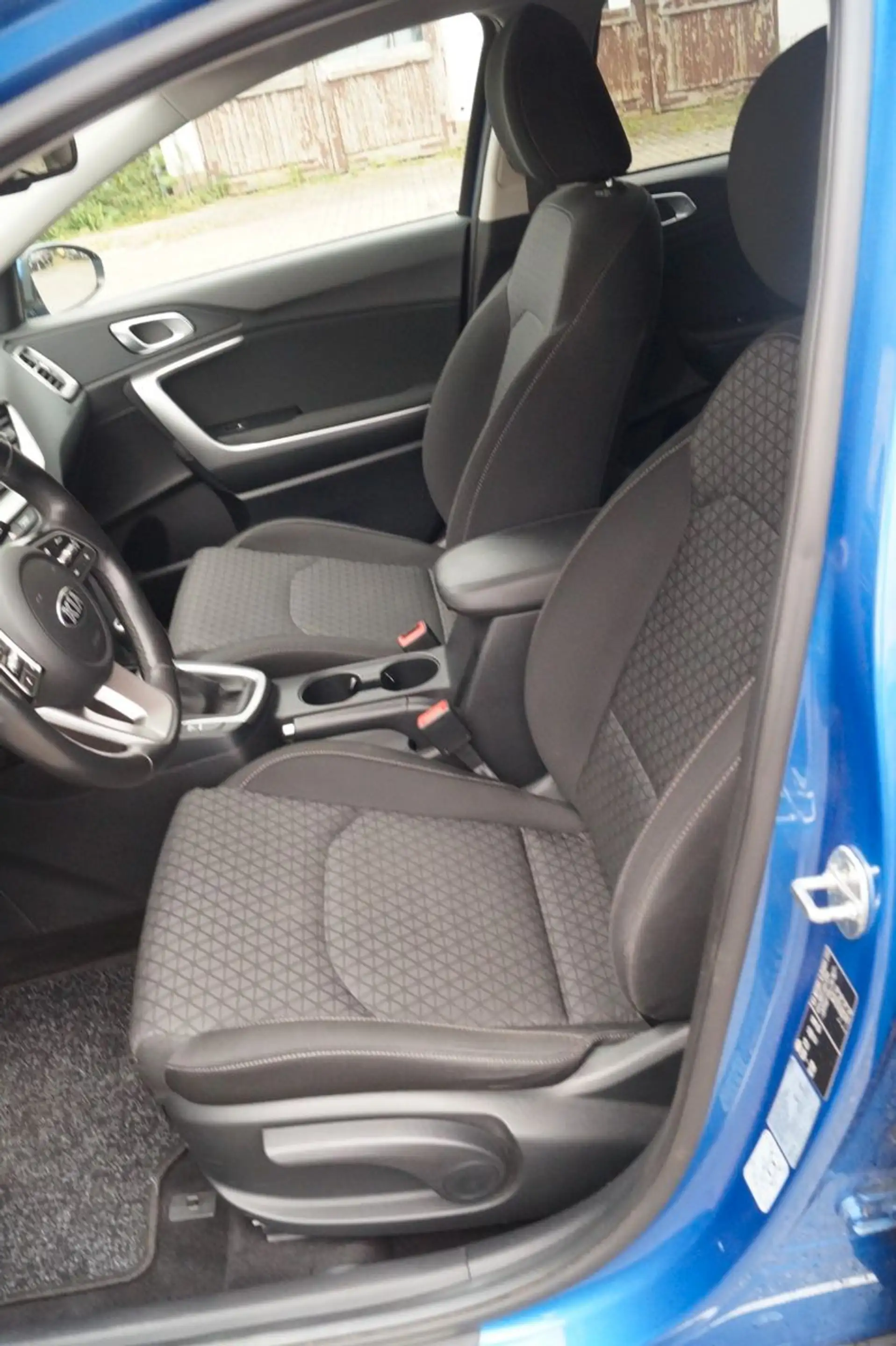 Kia XCeed 1.0 T-GDI Vision — photo 13