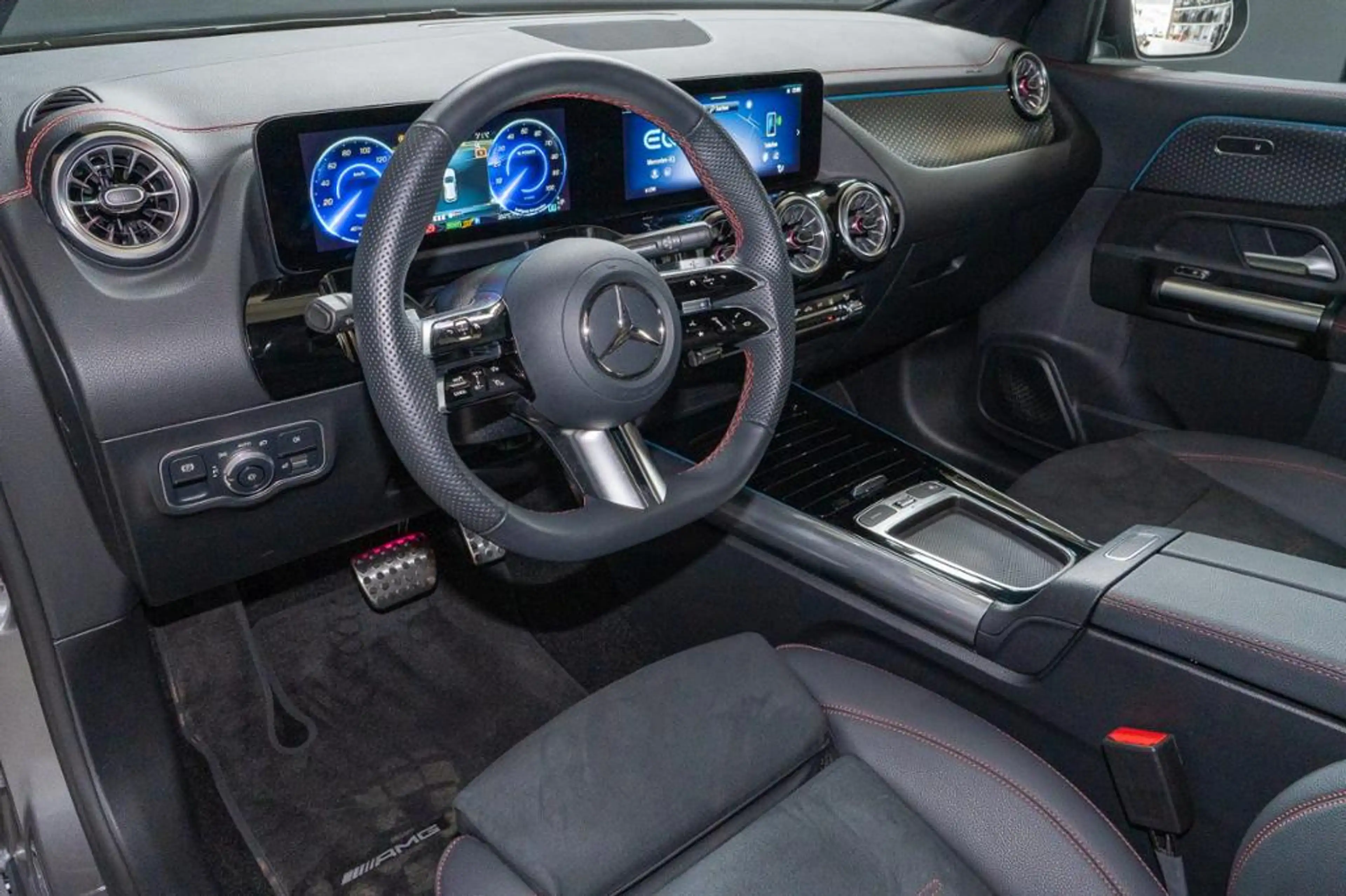 Mercedes-Benz EQA 300 4M *AMG Night Pano Distronic LED Winter — photo 6