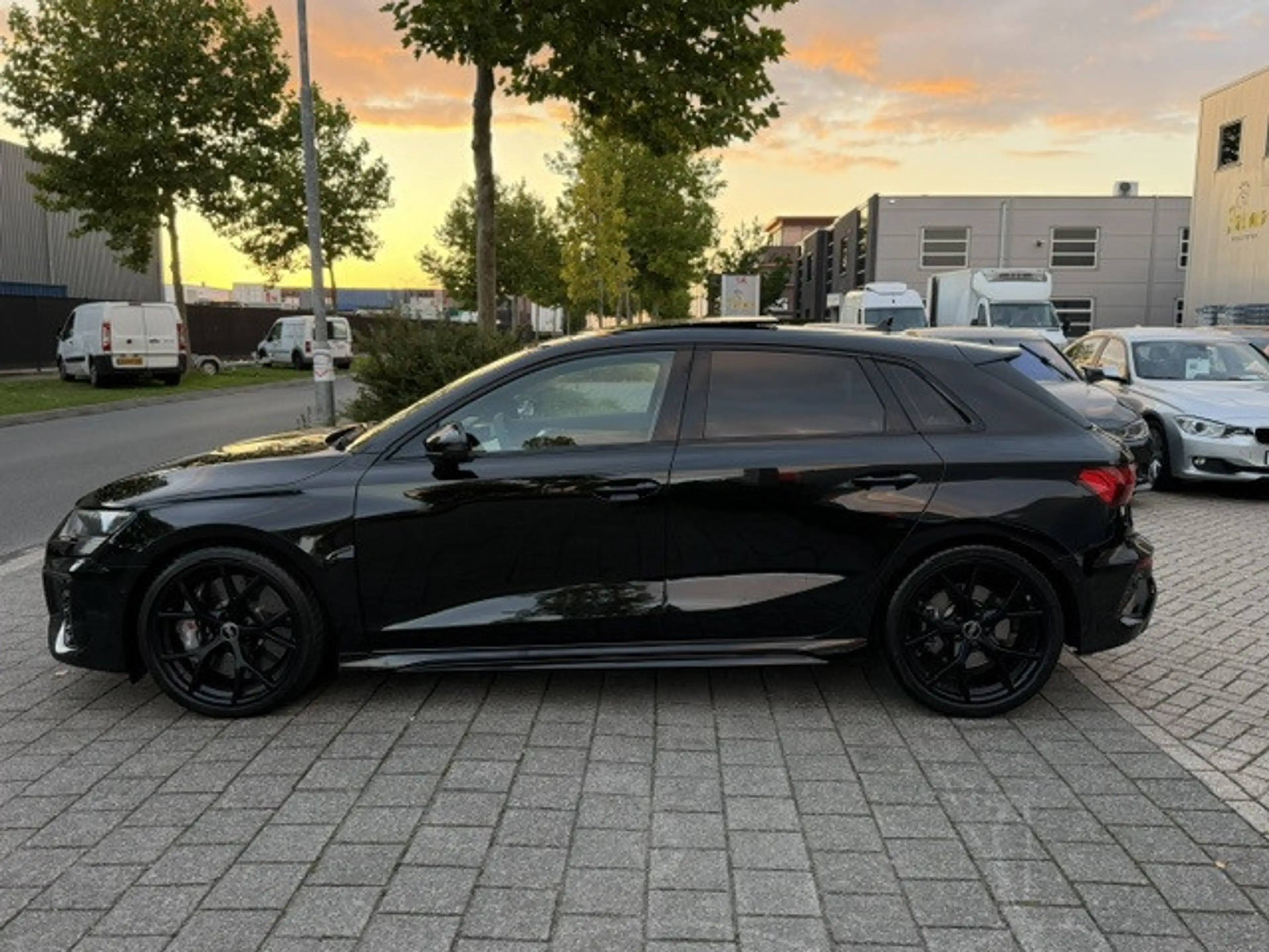 Audi RS3 A3 Sportback 2.5 TFSI quattro|Pano|360|Ceramic|Hul — photo 2