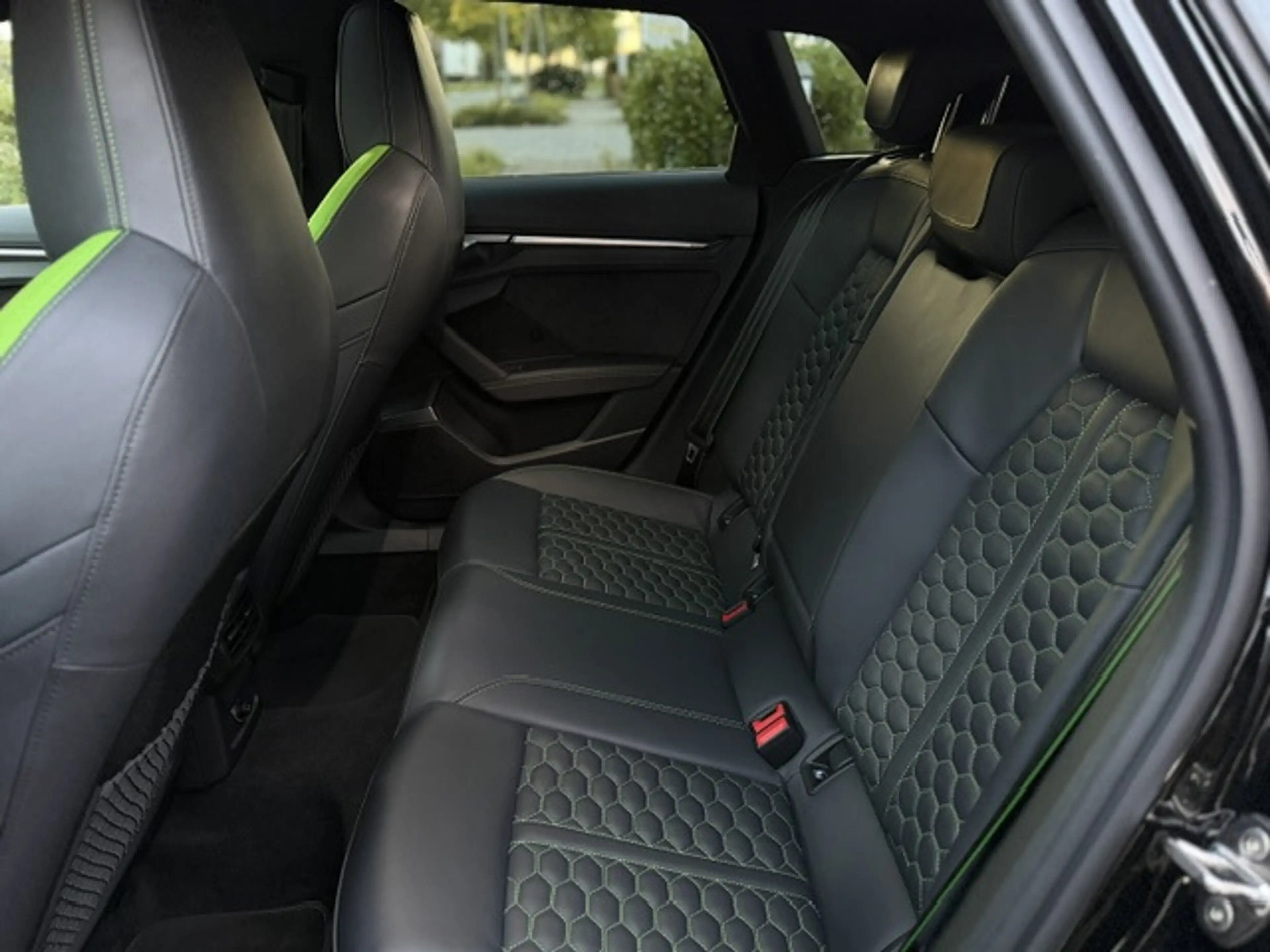 Audi RS3 A3 Sportback 2.5 TFSI quattro|Pano|360|Ceramic|Hul — photo 11