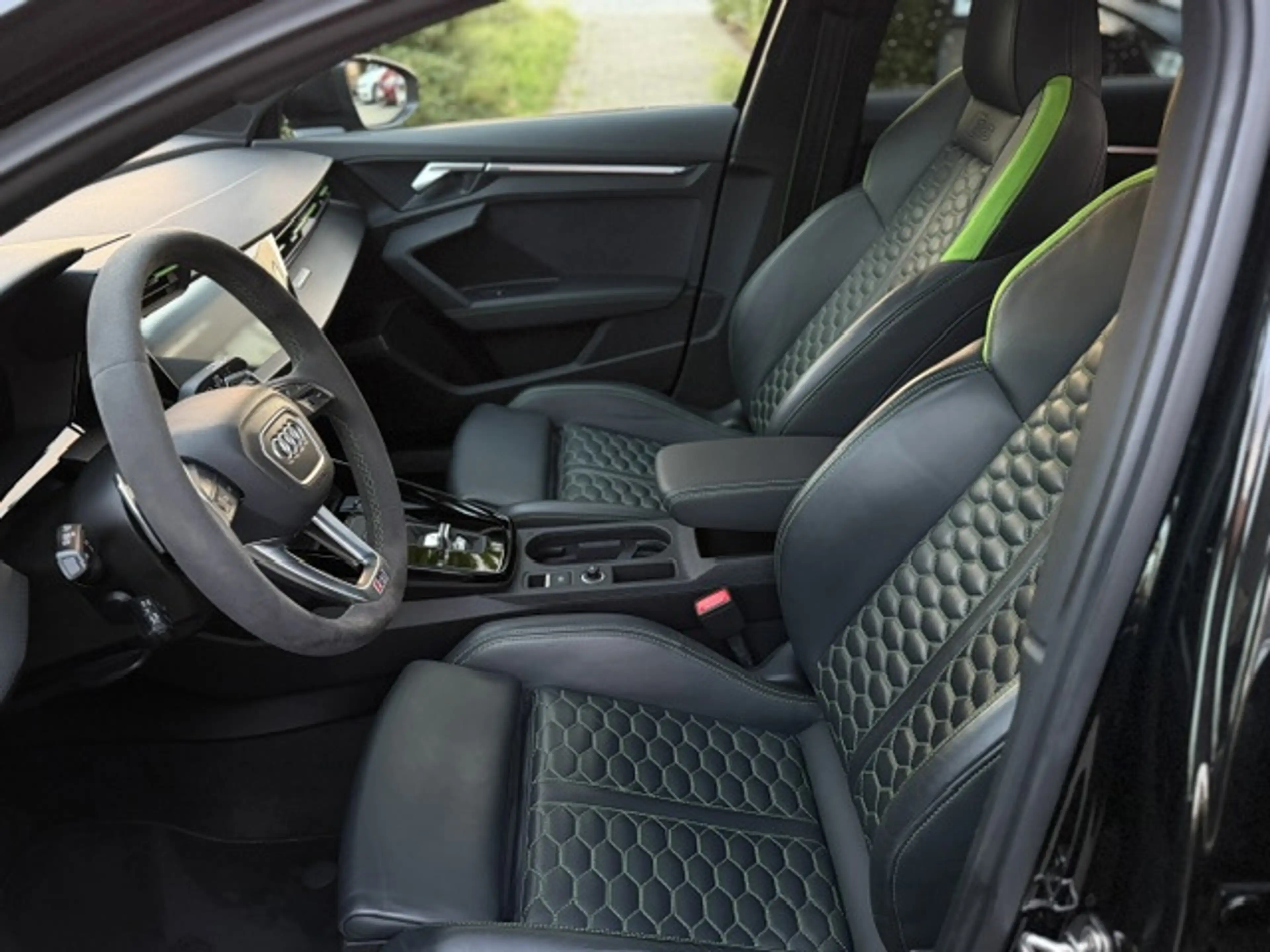 Audi RS3 A3 Sportback 2.5 TFSI quattro|Pano|360|Ceramic|Hul — photo 13