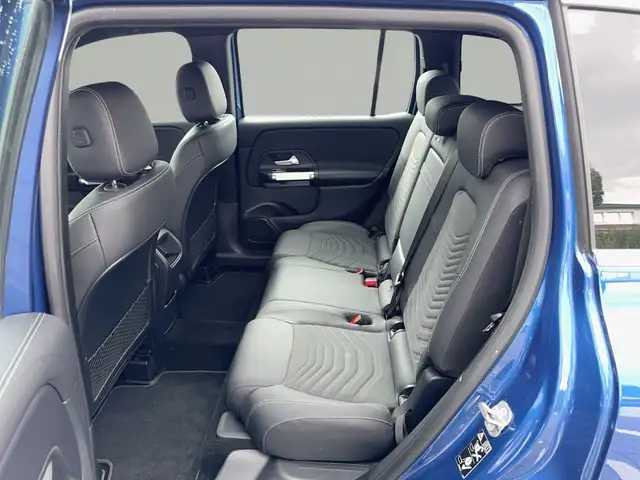 Mercedes-Benz GLB view 12