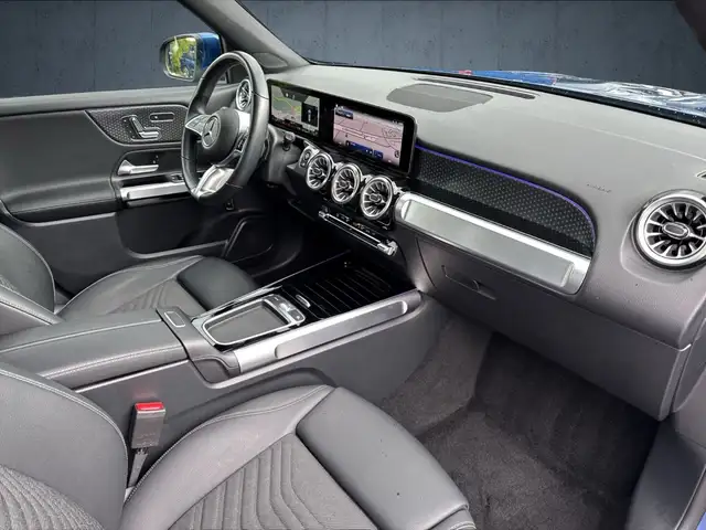 Mercedes-Benz GLB view 15