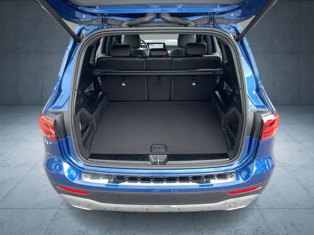 Mercedes-Benz GLB view 13
