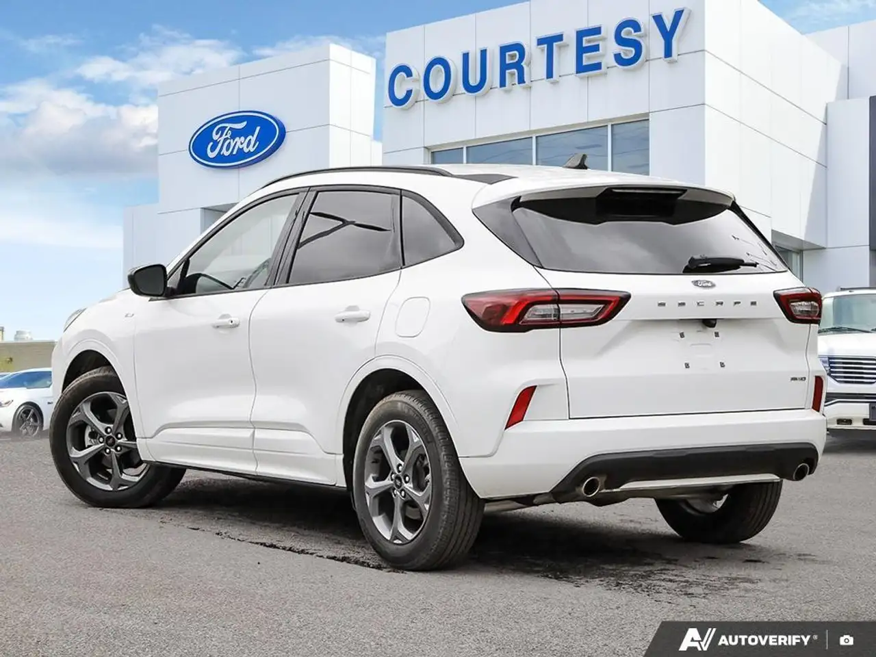 Ford Escape снимка Ford Escape
