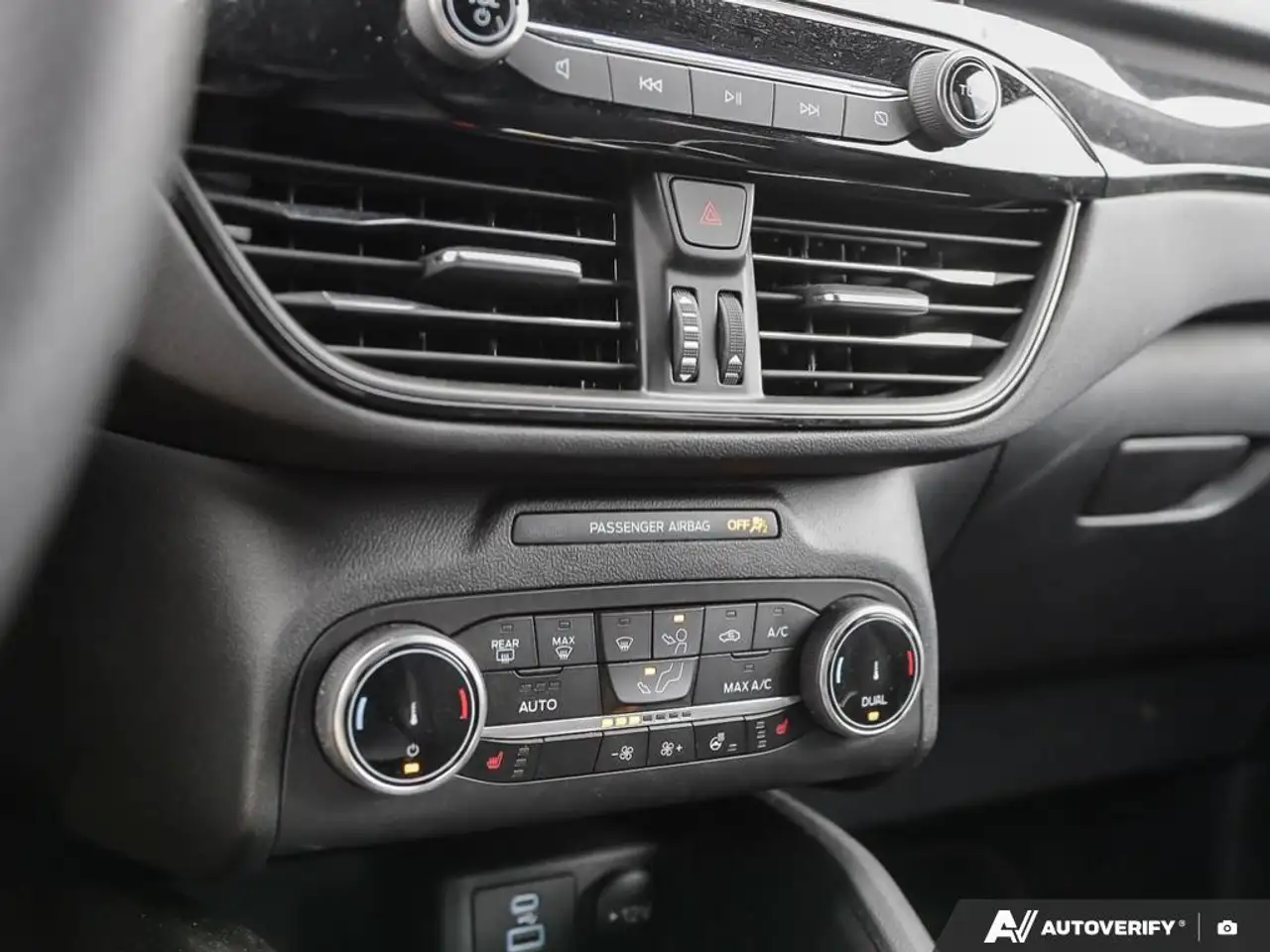 Ford Escape снимка Ford Escape