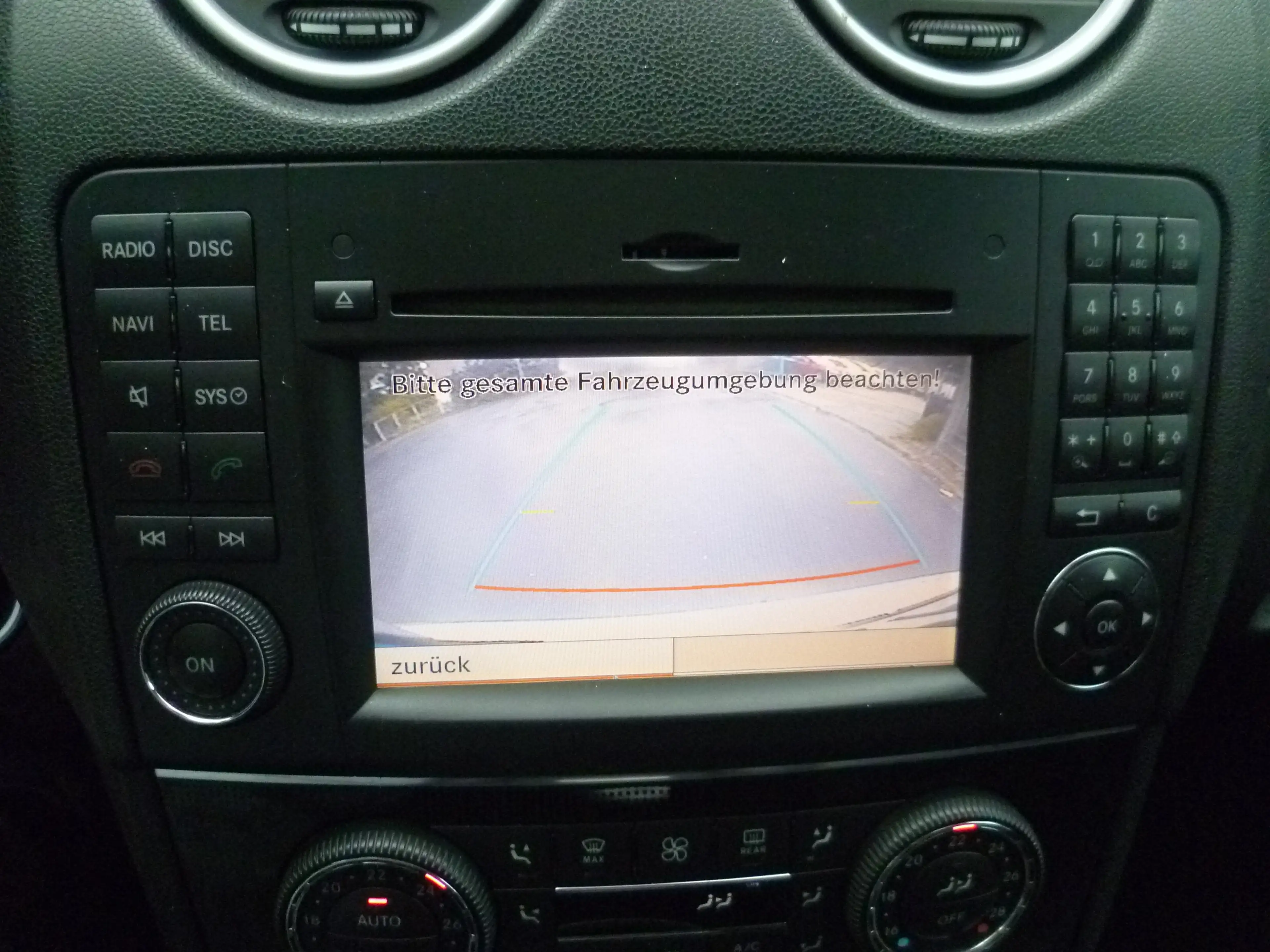 Mercedes-Benz ML 300 — photo 12