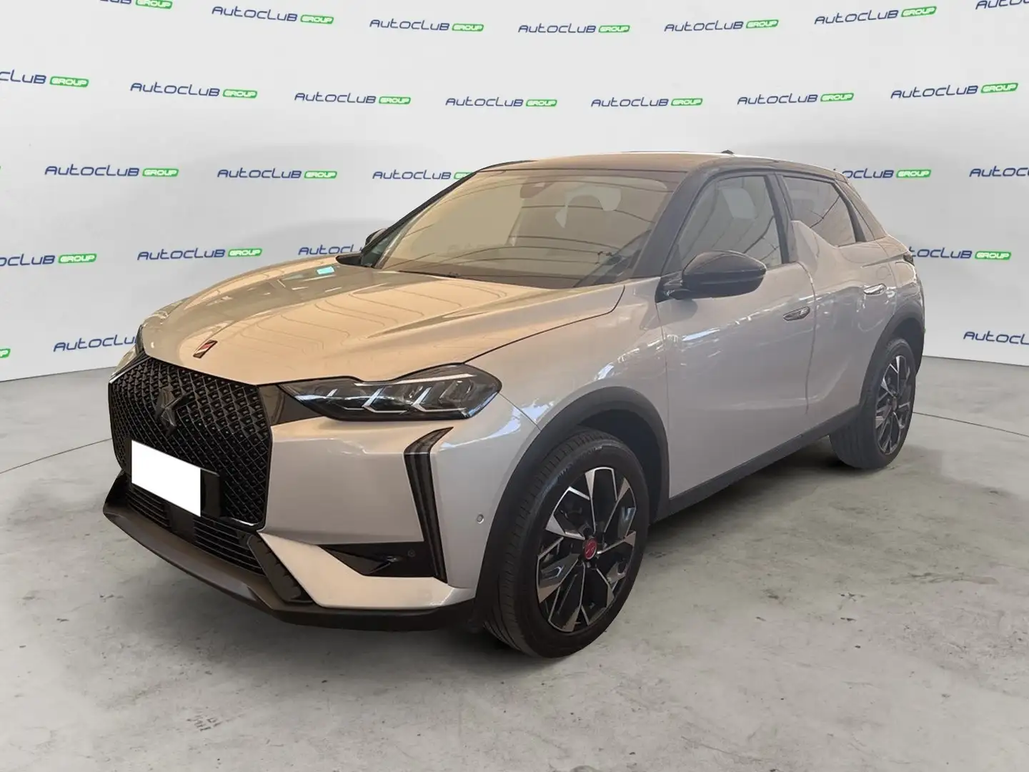 DS Automobiles DS 3 1.5 BlueHDi Performance Line+ Grau - 1