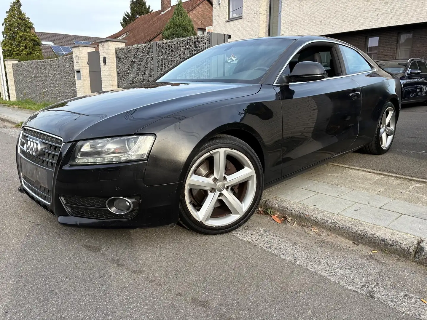 Audi A5 A5 Coupé 2.7 TDi V6 DPF Multitronic Zwart - 1